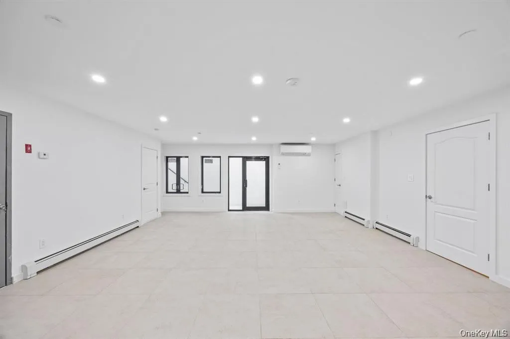 33-03 213th Street, New York, NY, 4 Bedrooms Bedrooms, 9 Rooms Rooms,4 BathroomsBathrooms,Residential,For Rent,213th,0,969183 33-03 213th Street, New York, NY, 4 Bedrooms Bedrooms, 9 Rooms Rooms,4 BathroomsBathrooms,Residential,For Rent,213th,0,969183