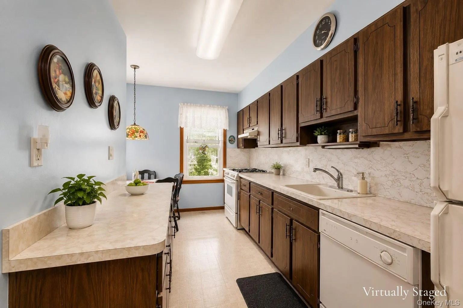 Virtually Staged Dishwasher is not in working order. Virtually Staged Dishwasher is not in working order.