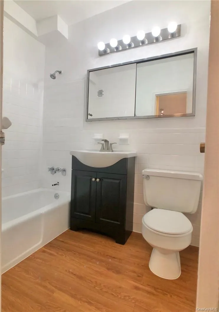 10 Lake Street, White Plains, NY, 1 Bedroom Bedrooms, 4 Rooms Rooms,1 BathroomBathrooms,Residential Lease,For Rent,Lake,0,969194 10 Lake Street, White Plains, NY, 1 Bedroom Bedrooms, 4 Rooms Rooms,1 BathroomBathrooms,Residential Lease,For Rent,Lake,0,969194