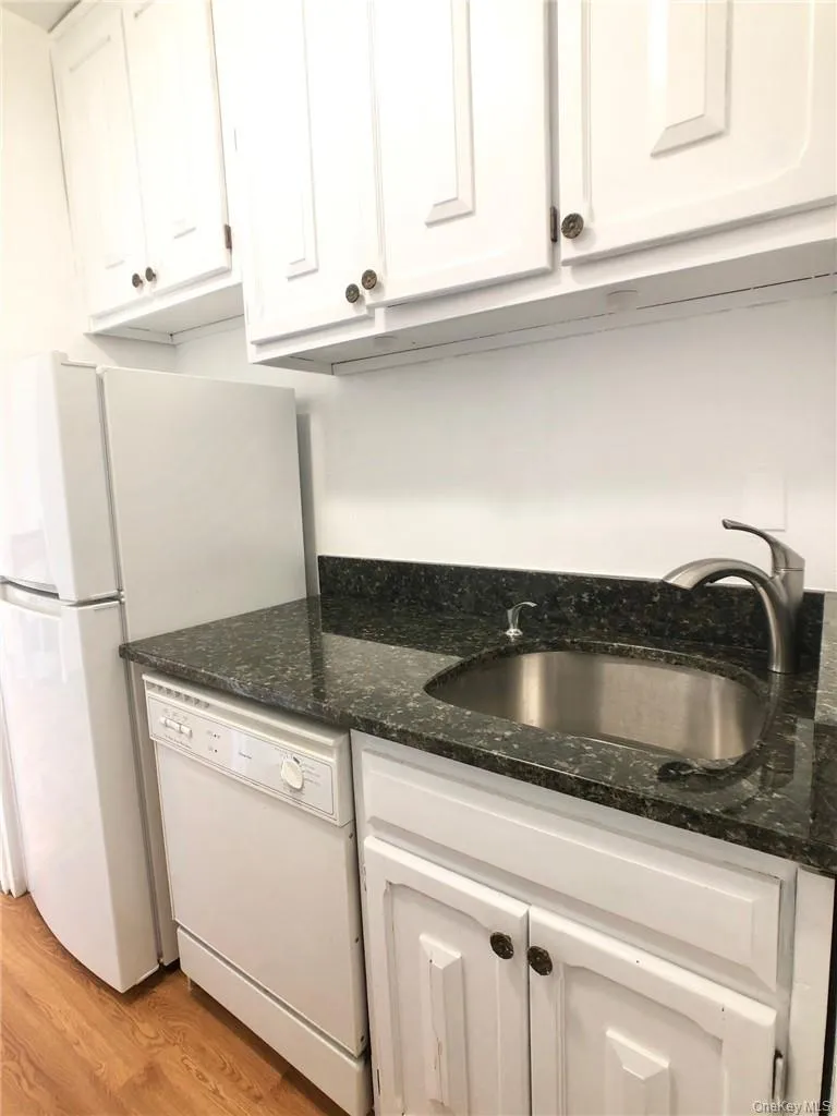 10 Lake Street, White Plains, NY, 1 Bedroom Bedrooms, 4 Rooms Rooms,1 BathroomBathrooms,Residential Lease,For Rent,Lake,0,969194 10 Lake Street, White Plains, NY, 1 Bedroom Bedrooms, 4 Rooms Rooms,1 BathroomBathrooms,Residential Lease,For Rent,Lake,0,969194