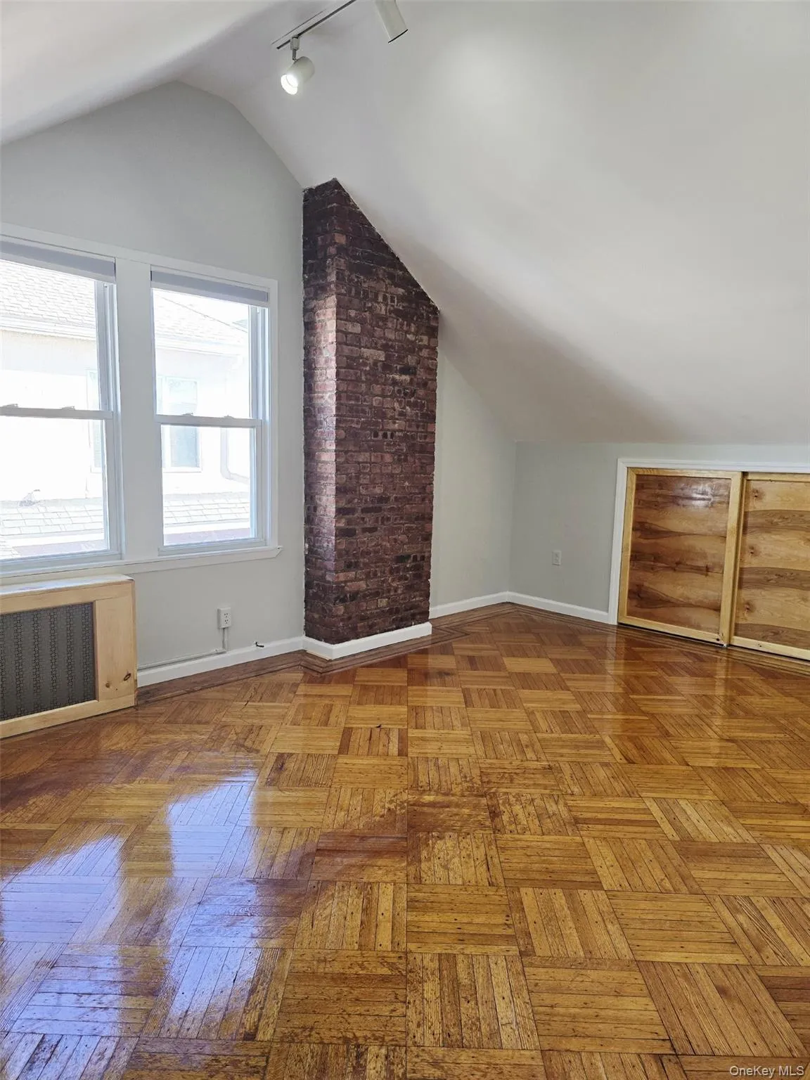 3913 Lyme Avenue, New York, NY, 2 Bedrooms Bedrooms, 4 Rooms Rooms,1 BathroomBathrooms,Residential Lease,For Rent,Lyme,0,969218 3913 Lyme Avenue, New York, NY, 2 Bedrooms Bedrooms, 4 Rooms Rooms,1 BathroomBathrooms,Residential Lease,For Rent,Lyme,0,969218