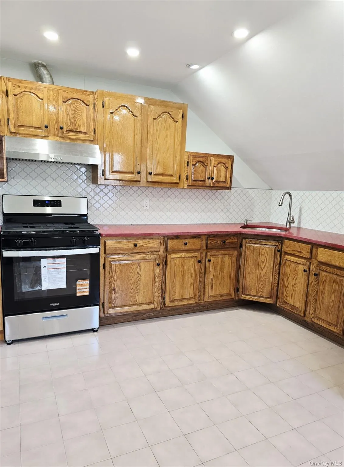 3913 Lyme Avenue, New York, NY, 2 Bedrooms Bedrooms, 4 Rooms Rooms,1 BathroomBathrooms,Residential Lease,For Rent,Lyme,0,969218 3913 Lyme Avenue, New York, NY, 2 Bedrooms Bedrooms, 4 Rooms Rooms,1 BathroomBathrooms,Residential Lease,For Rent,Lyme,0,969218
