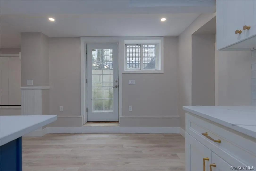 Carrying groceries? No problem, easy access to large driveway. Carrying groceries? No problem, easy access to large driveway.