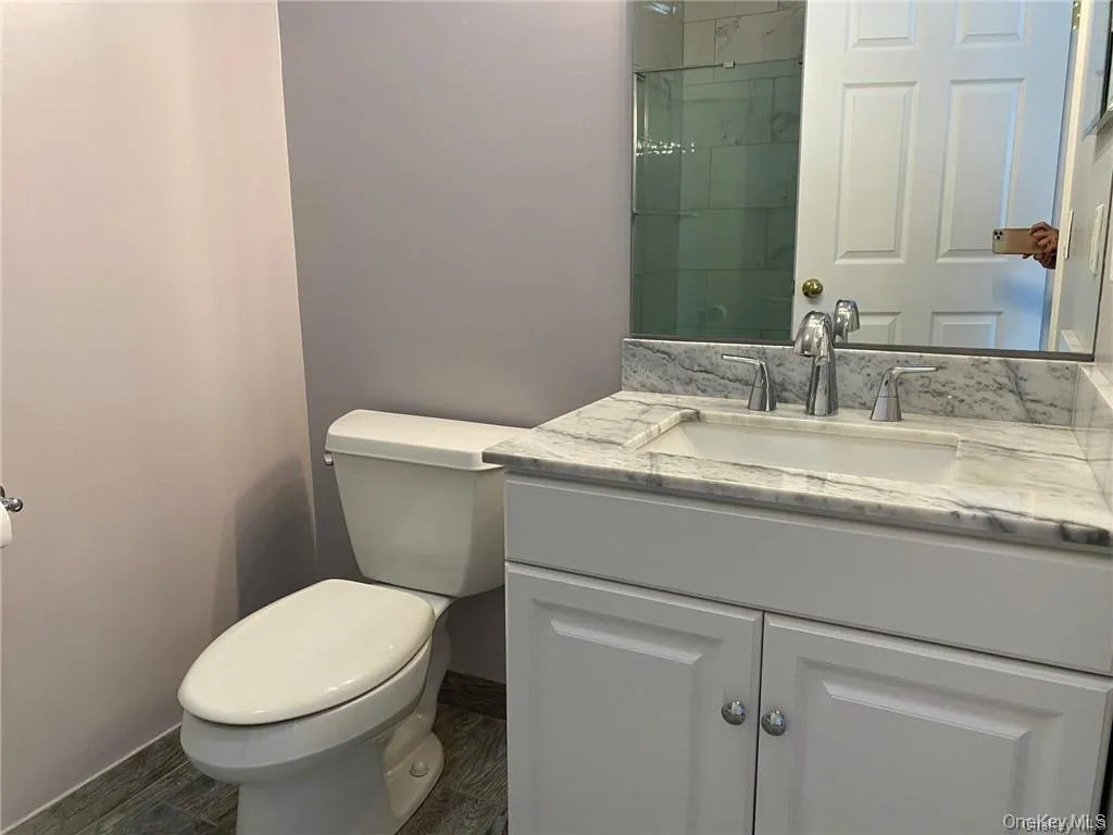 Convenient full bath with tub and shower combination Convenient full bath with tub and shower combination