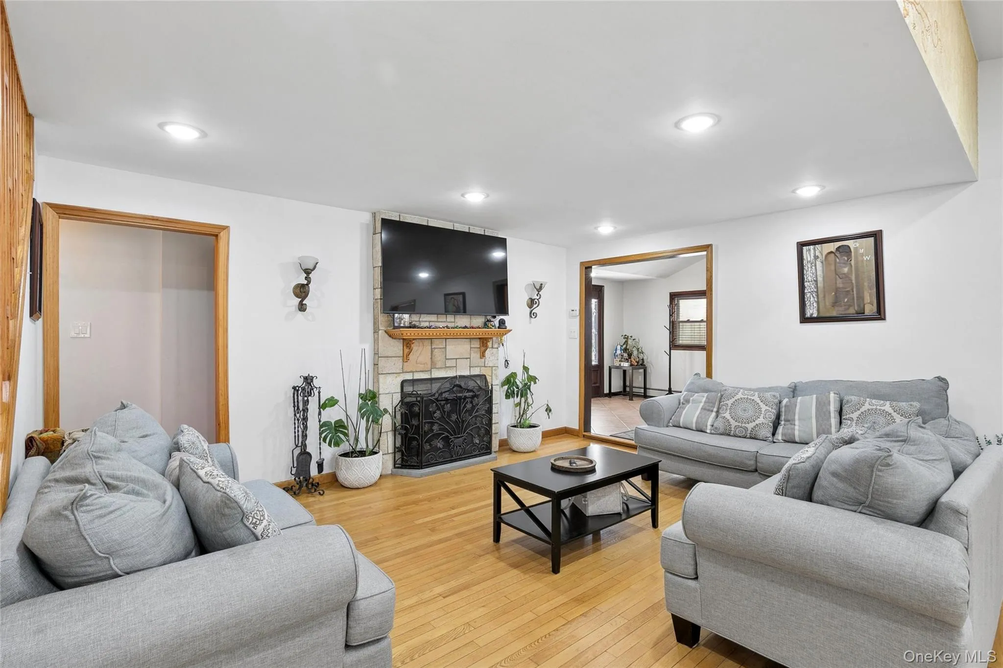 93 Hearth Lane, Hempstead, NY, 5 Bedrooms Bedrooms, 9 Rooms Rooms,2 BathroomsBathrooms,Residential,For Rent,Hearth,0,969233 93 Hearth Lane, Hempstead, NY, 5 Bedrooms Bedrooms, 9 Rooms Rooms,2 BathroomsBathrooms,Residential,For Rent,Hearth,0,969233
