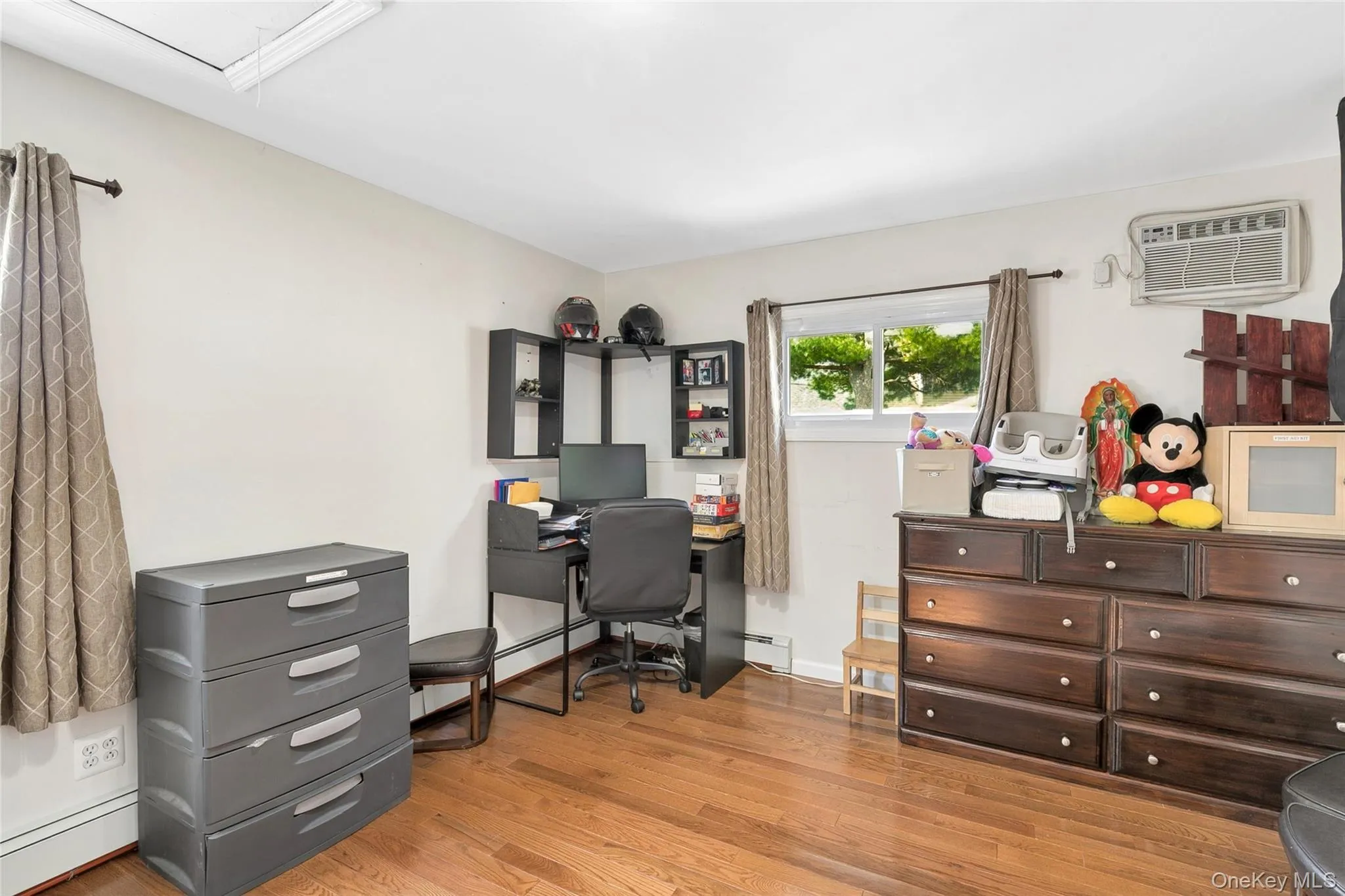 93 Hearth Lane, Hempstead, NY, 5 Bedrooms Bedrooms, 9 Rooms Rooms,2 BathroomsBathrooms,Residential,For Rent,Hearth,0,969233 93 Hearth Lane, Hempstead, NY, 5 Bedrooms Bedrooms, 9 Rooms Rooms,2 BathroomsBathrooms,Residential,For Rent,Hearth,0,969233