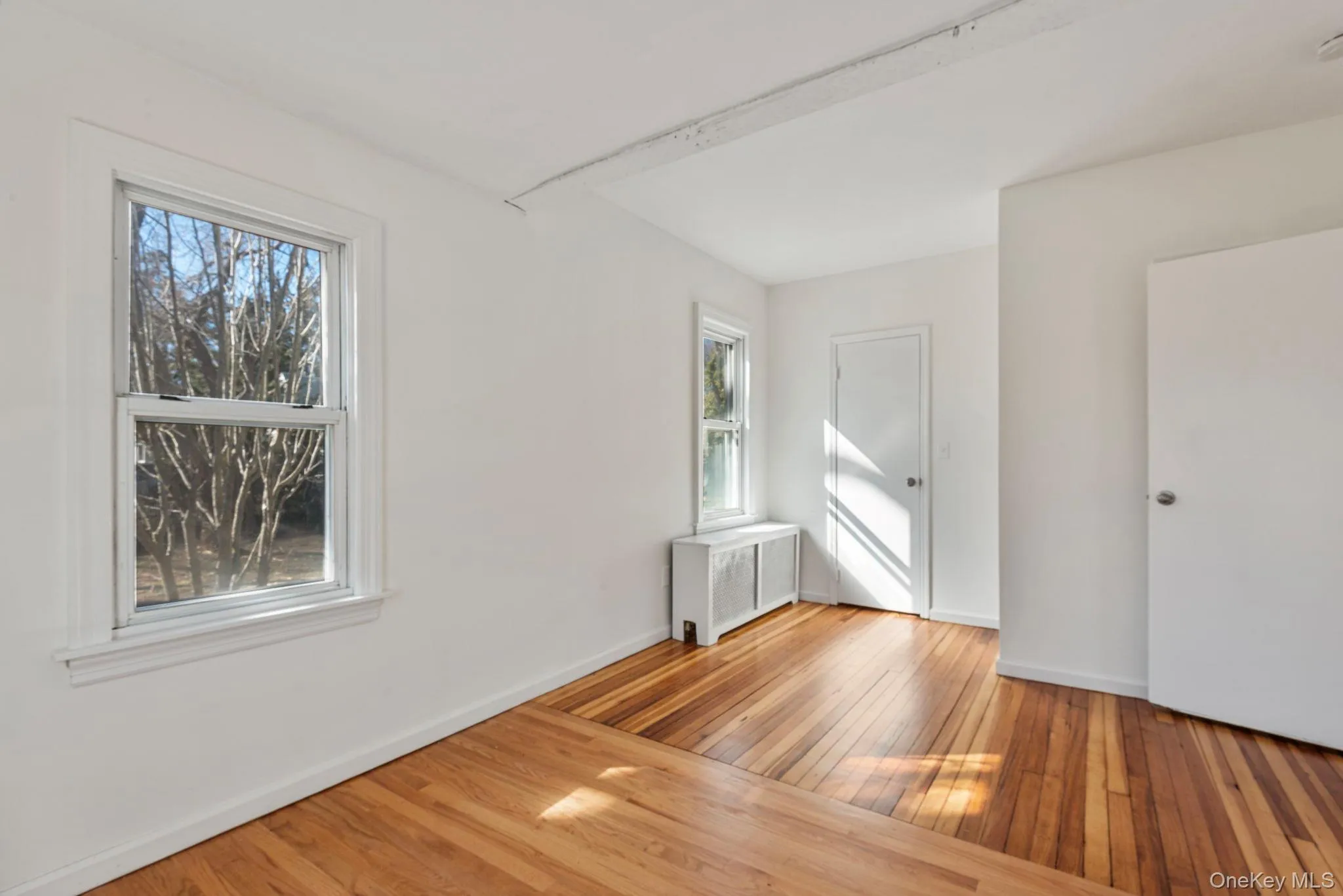Bedroom #2 with Dual entry into bathroom Bedroom #2 with Dual entry into bathroom