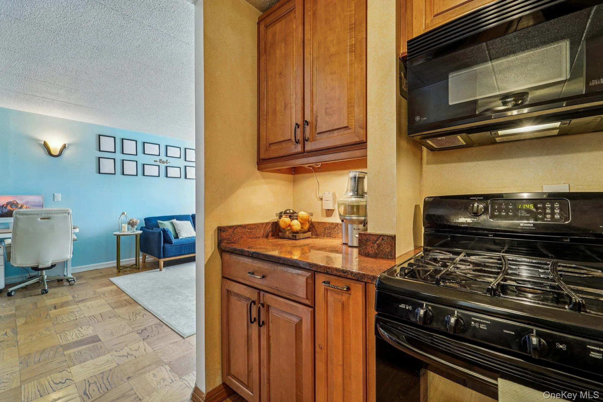 1085 Warburton Avenue, Yonkers, NY, 2 Bedrooms Bedrooms, 5 Rooms Rooms,1 BathroomBathrooms,Residential,For Rent,Warburton,0,969250 1085 Warburton Avenue, Yonkers, NY, 2 Bedrooms Bedrooms, 5 Rooms Rooms,1 BathroomBathrooms,Residential,For Rent,Warburton,0,969250
