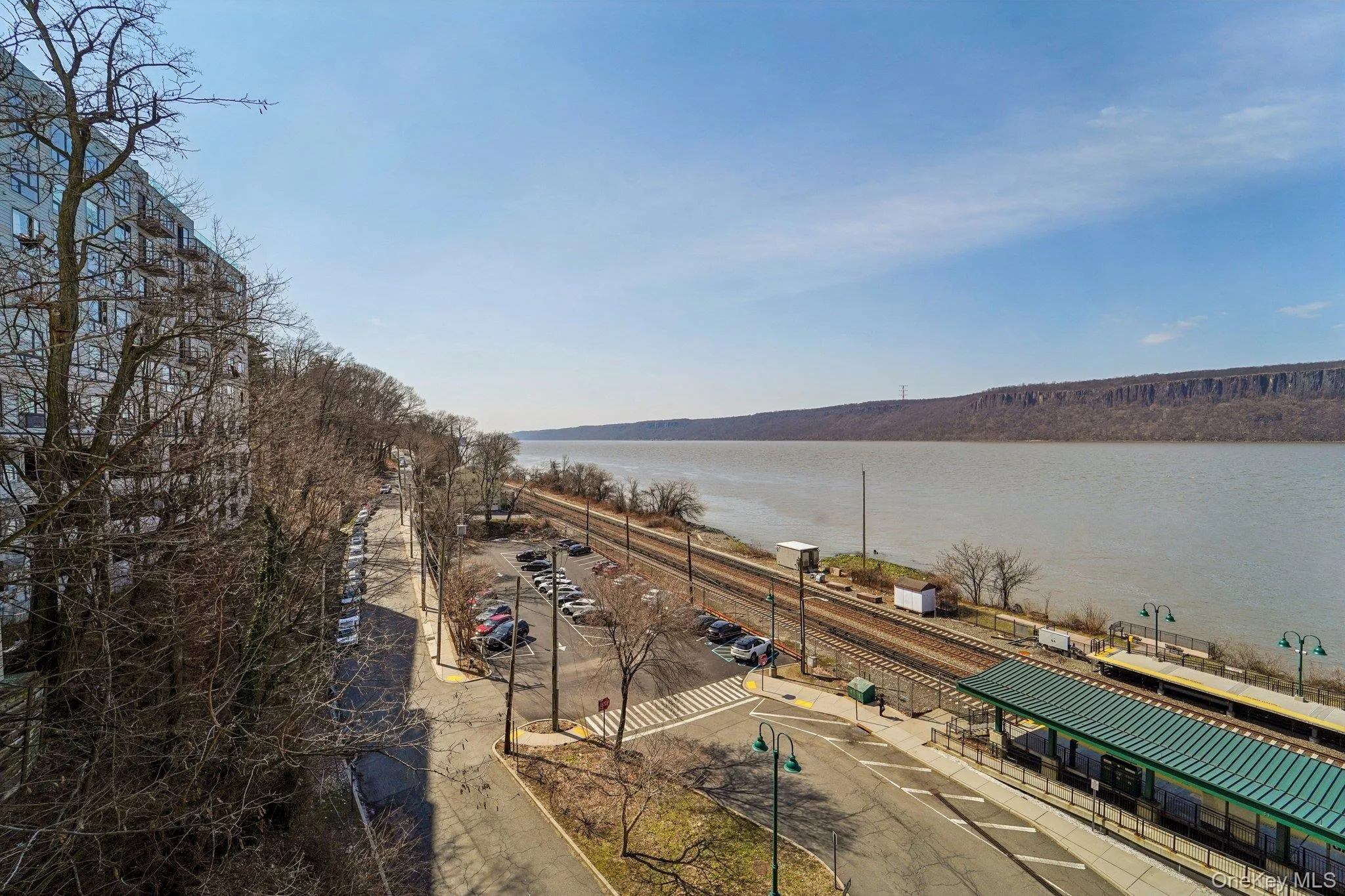 1085 Warburton Avenue, Yonkers, NY, 2 Bedrooms Bedrooms, 5 Rooms Rooms,1 BathroomBathrooms,Residential,For Rent,Warburton,0,969250 1085 Warburton Avenue, Yonkers, NY, 2 Bedrooms Bedrooms, 5 Rooms Rooms,1 BathroomBathrooms,Residential,For Rent,Warburton,0,969250