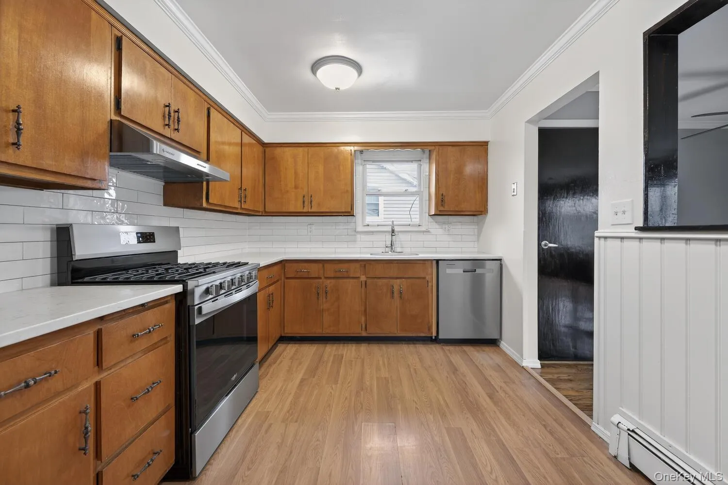 9 Bay Beach Avenue, Oyster Bay, NY, 4 Bedrooms Bedrooms, 7 Rooms Rooms,2 BathroomsBathrooms,Residential Lease,For Rent,Bay Beach,0,969260 9 Bay Beach Avenue, Oyster Bay, NY, 4 Bedrooms Bedrooms, 7 Rooms Rooms,2 BathroomsBathrooms,Residential Lease,For Rent,Bay Beach,0,969260