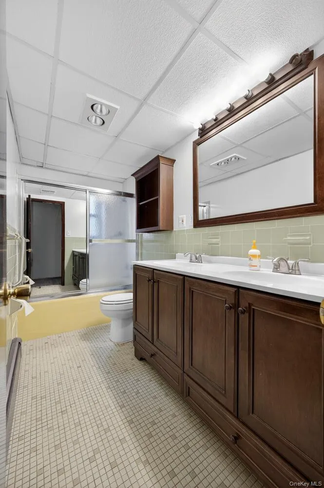 9 Bay Beach Avenue, Oyster Bay, NY, 4 Bedrooms Bedrooms, 7 Rooms Rooms,2 BathroomsBathrooms,Residential Lease,For Rent,Bay Beach,0,969260 9 Bay Beach Avenue, Oyster Bay, NY, 4 Bedrooms Bedrooms, 7 Rooms Rooms,2 BathroomsBathrooms,Residential Lease,For Rent,Bay Beach,0,969260