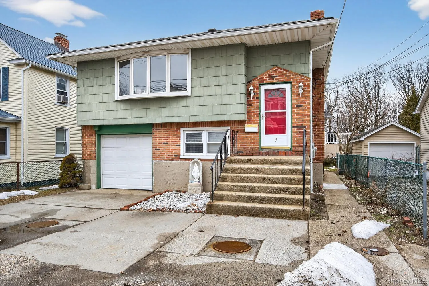 9 Bay Beach Avenue, Oyster Bay, NY, 4 Bedrooms Bedrooms, 7 Rooms Rooms,2 BathroomsBathrooms,Residential Lease,For Rent,Bay Beach,0,969260 9 Bay Beach Avenue, Oyster Bay, NY, 4 Bedrooms Bedrooms, 7 Rooms Rooms,2 BathroomsBathrooms,Residential Lease,For Rent,Bay Beach,0,969260