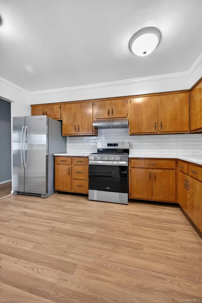 9 Bay Beach Avenue, Oyster Bay, NY, 4 Bedrooms Bedrooms, 7 Rooms Rooms,2 BathroomsBathrooms,Residential Lease,For Rent,Bay Beach,0,969260 9 Bay Beach Avenue, Oyster Bay, NY, 4 Bedrooms Bedrooms, 7 Rooms Rooms,2 BathroomsBathrooms,Residential Lease,For Rent,Bay Beach,0,969260