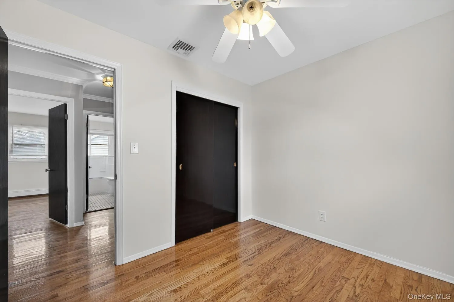 9 Bay Beach Avenue, Oyster Bay, NY, 4 Bedrooms Bedrooms, 7 Rooms Rooms,2 BathroomsBathrooms,Residential Lease,For Rent,Bay Beach,0,969260 9 Bay Beach Avenue, Oyster Bay, NY, 4 Bedrooms Bedrooms, 7 Rooms Rooms,2 BathroomsBathrooms,Residential Lease,For Rent,Bay Beach,0,969260