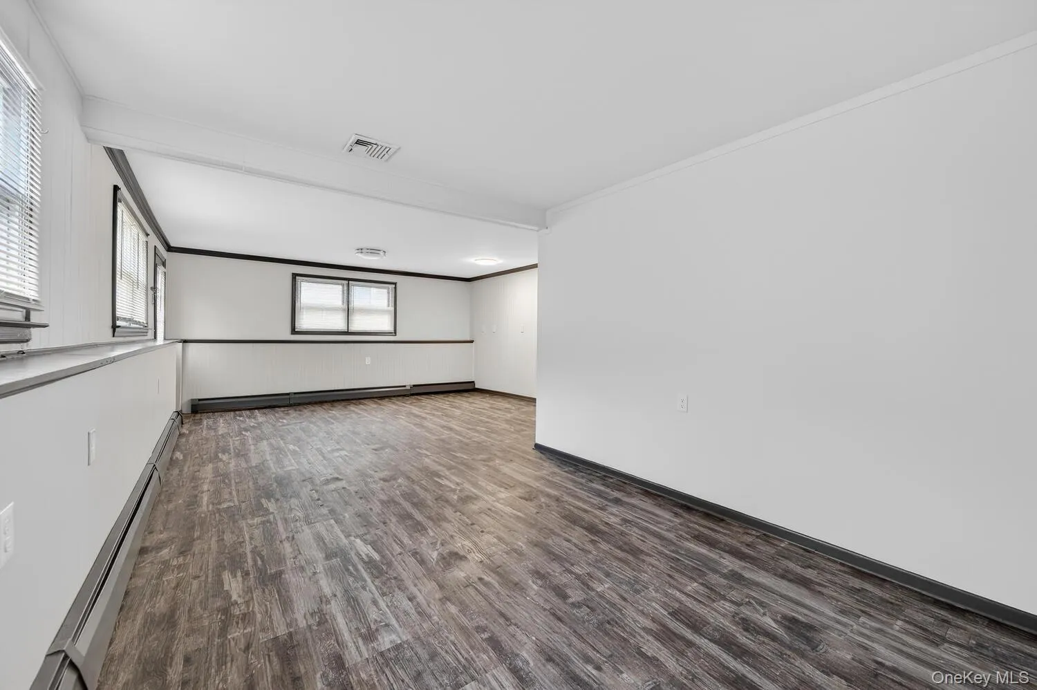 9 Bay Beach Avenue, Oyster Bay, NY, 4 Bedrooms Bedrooms, 7 Rooms Rooms,2 BathroomsBathrooms,Residential Lease,For Rent,Bay Beach,0,969260 9 Bay Beach Avenue, Oyster Bay, NY, 4 Bedrooms Bedrooms, 7 Rooms Rooms,2 BathroomsBathrooms,Residential Lease,For Rent,Bay Beach,0,969260