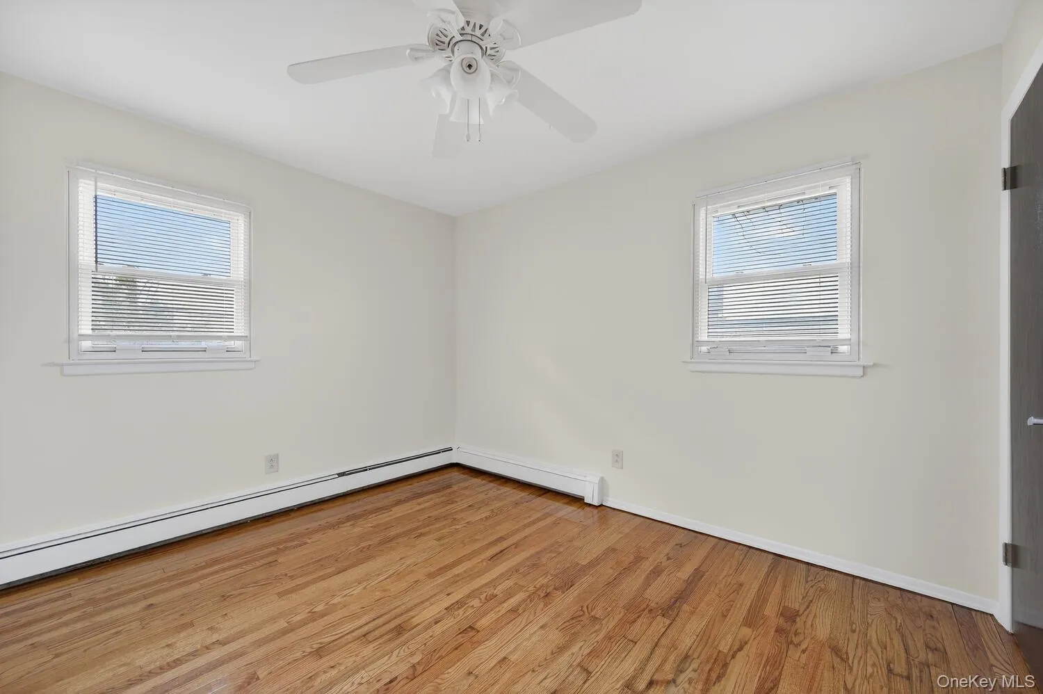 9 Bay Beach Avenue, Oyster Bay, NY, 4 Bedrooms Bedrooms, 7 Rooms Rooms,2 BathroomsBathrooms,Residential Lease,For Rent,Bay Beach,0,969260 9 Bay Beach Avenue, Oyster Bay, NY, 4 Bedrooms Bedrooms, 7 Rooms Rooms,2 BathroomsBathrooms,Residential Lease,For Rent,Bay Beach,0,969260
