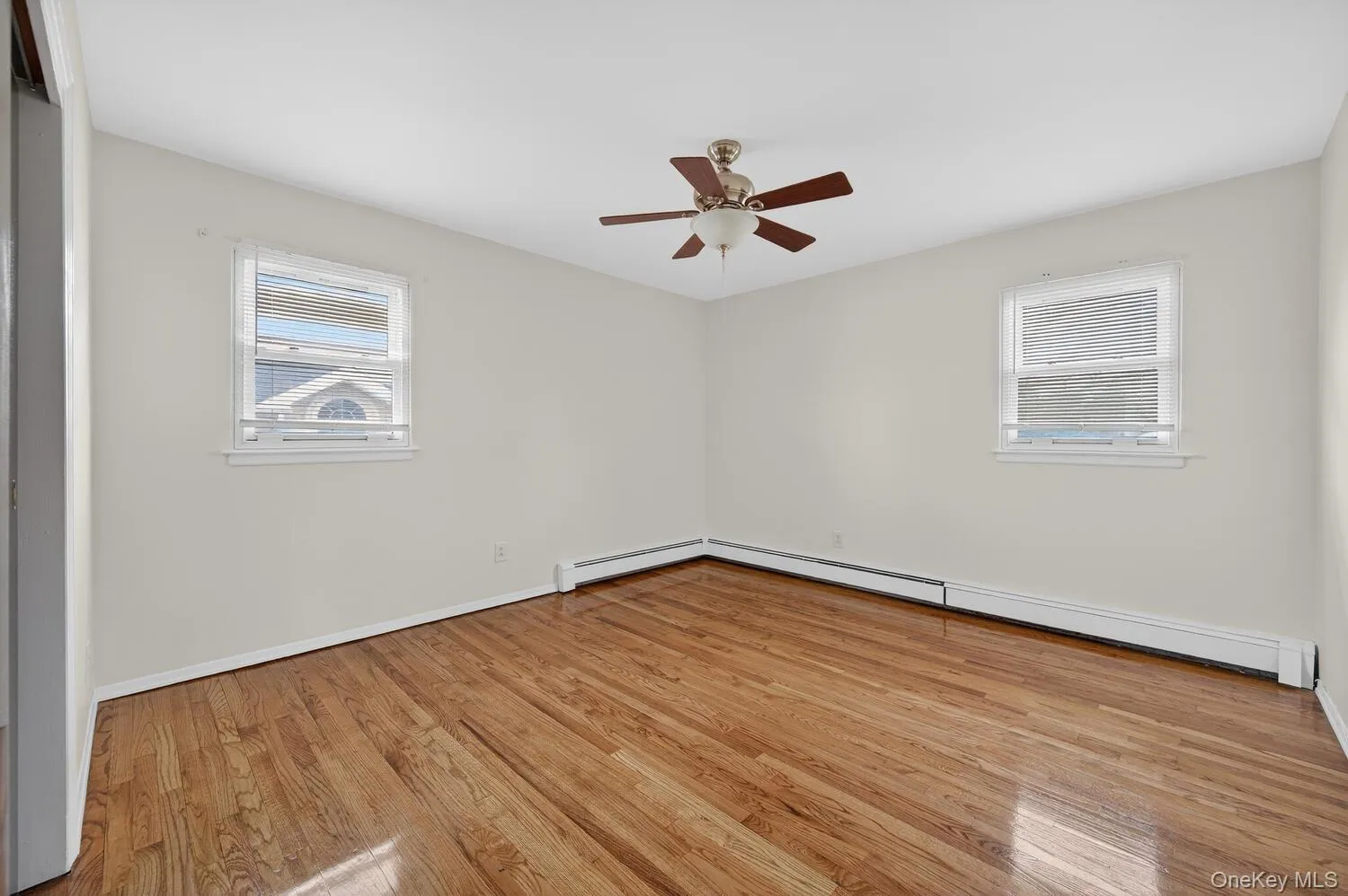 9 Bay Beach Avenue, Oyster Bay, NY, 4 Bedrooms Bedrooms, 7 Rooms Rooms,2 BathroomsBathrooms,Residential Lease,For Rent,Bay Beach,0,969260 9 Bay Beach Avenue, Oyster Bay, NY, 4 Bedrooms Bedrooms, 7 Rooms Rooms,2 BathroomsBathrooms,Residential Lease,For Rent,Bay Beach,0,969260