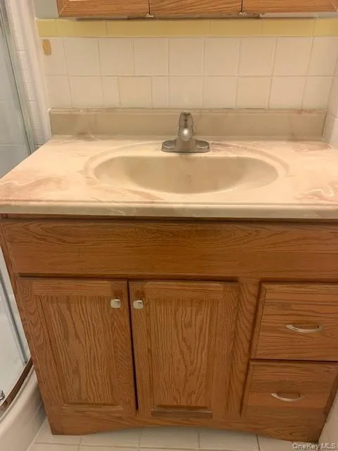 8 Concord Drive, Stony Point, NY, 1 Bedroom Bedrooms, 3 Rooms Rooms,1 BathroomBathrooms,Residential Lease,For Rent,Concord,0,969269 8 Concord Drive, Stony Point, NY, 1 Bedroom Bedrooms, 3 Rooms Rooms,1 BathroomBathrooms,Residential Lease,For Rent,Concord,0,969269
