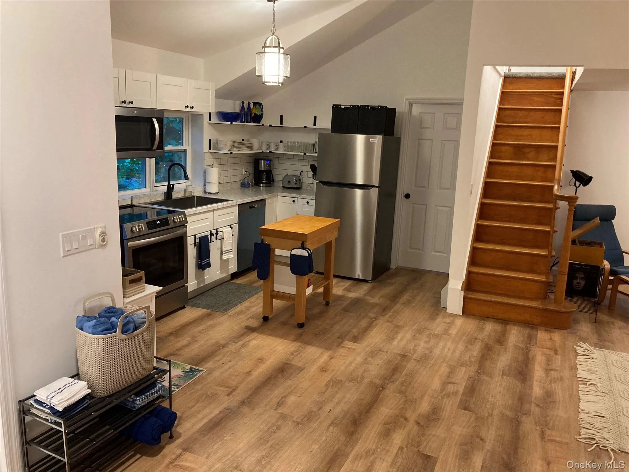 20 Gabriel Mills Road, Brookhaven, NY, 3 Bedrooms Bedrooms, 5 Rooms Rooms,1 BathroomBathrooms,Residential Lease,For Rent,Gabriel Mills,0,969280 20 Gabriel Mills Road, Brookhaven, NY, 3 Bedrooms Bedrooms, 5 Rooms Rooms,1 BathroomBathrooms,Residential Lease,For Rent,Gabriel Mills,0,969280