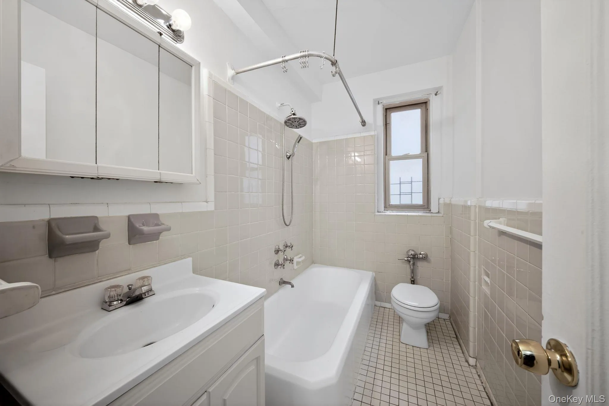 2190 Boston Road, New York, NY, 1 Bedroom Bedrooms, 5 Rooms Rooms,1 BathroomBathrooms,Residential,For Rent,Boston,0,969285 2190 Boston Road, New York, NY, 1 Bedroom Bedrooms, 5 Rooms Rooms,1 BathroomBathrooms,Residential,For Rent,Boston,0,969285