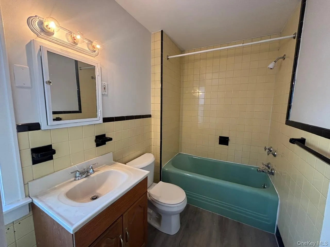 243 Glenville Road, Greenwich, CT, 1 Bedroom Bedrooms, 4 Rooms Rooms,1 BathroomBathrooms,Residential Lease,For Rent,Glenville,0,969294 243 Glenville Road, Greenwich, CT, 1 Bedroom Bedrooms, 4 Rooms Rooms,1 BathroomBathrooms,Residential Lease,For Rent,Glenville,0,969294