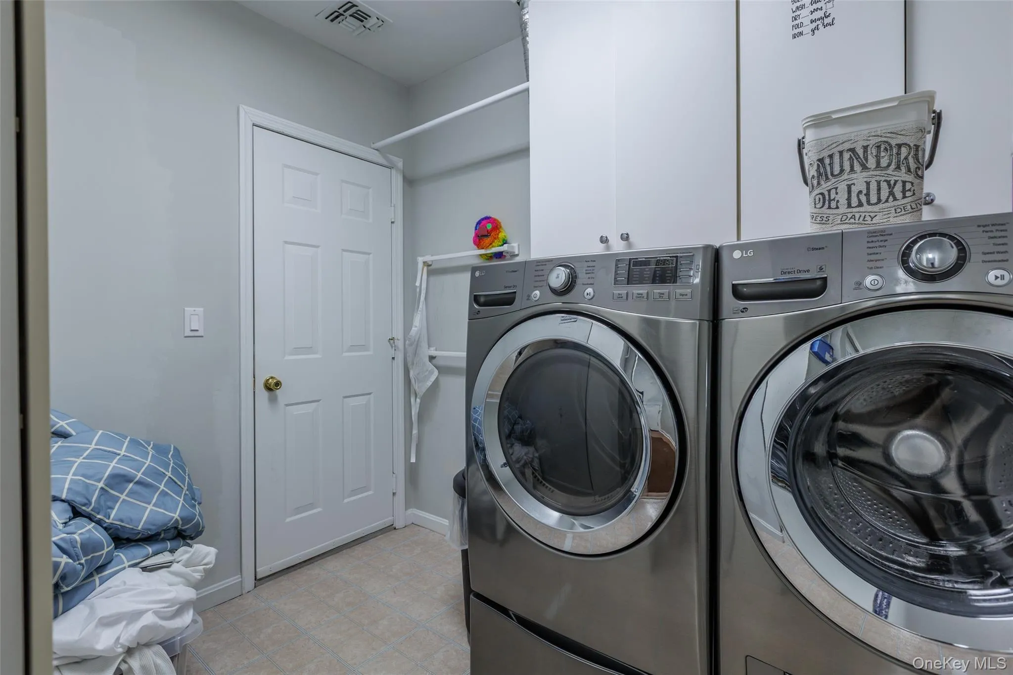 10 Tracie Lane, Brookhaven, NY, 2 Bedrooms Bedrooms, 7 Rooms Rooms,2 BathroomsBathrooms,Residential,For Rent,Tracie,0,969296 10 Tracie Lane, Brookhaven, NY, 2 Bedrooms Bedrooms, 7 Rooms Rooms,2 BathroomsBathrooms,Residential,For Rent,Tracie,0,969296
