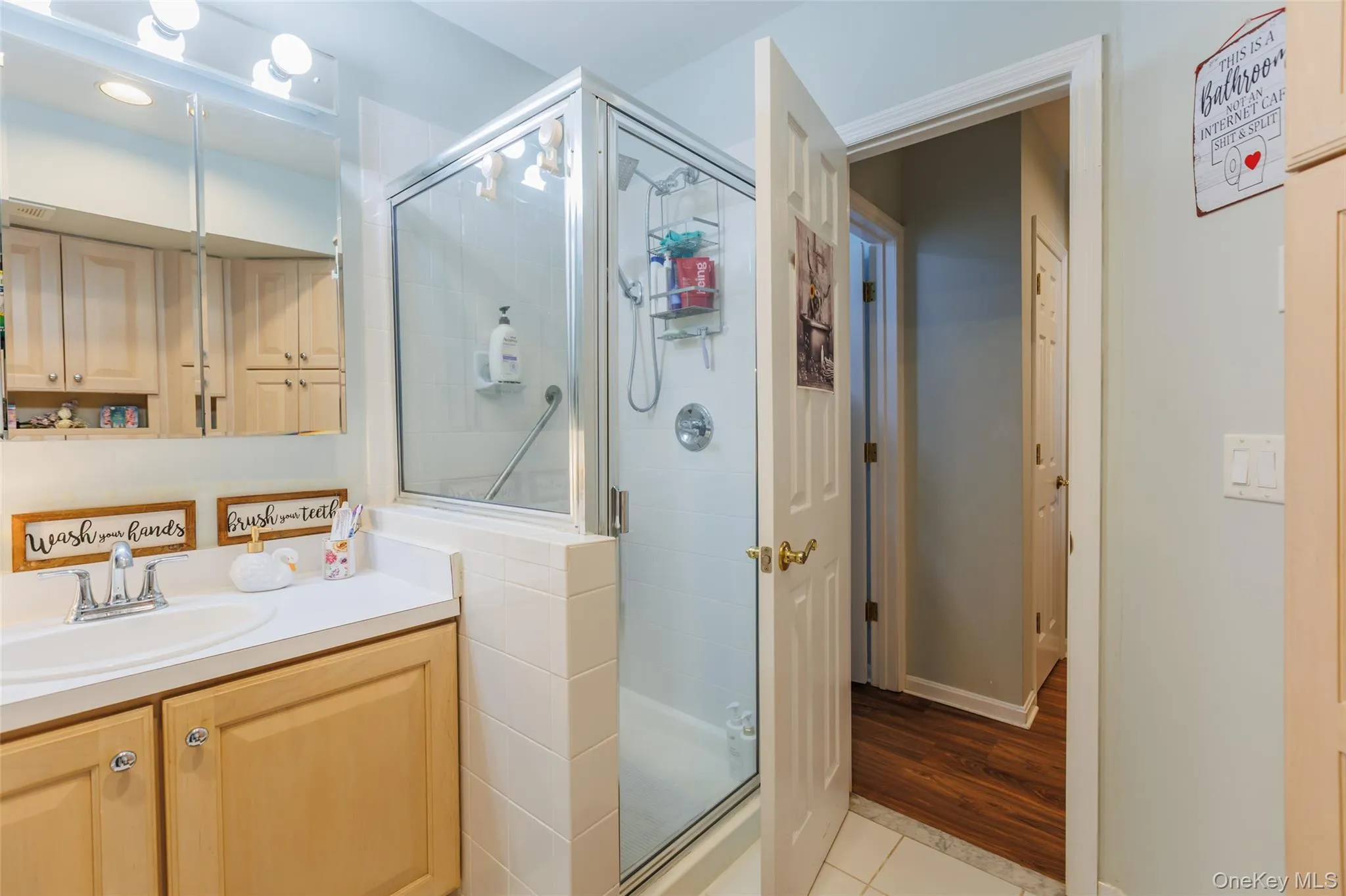 10 Tracie Lane, Brookhaven, NY, 2 Bedrooms Bedrooms, 7 Rooms Rooms,2 BathroomsBathrooms,Residential,For Rent,Tracie,0,969296 10 Tracie Lane, Brookhaven, NY, 2 Bedrooms Bedrooms, 7 Rooms Rooms,2 BathroomsBathrooms,Residential,For Rent,Tracie,0,969296