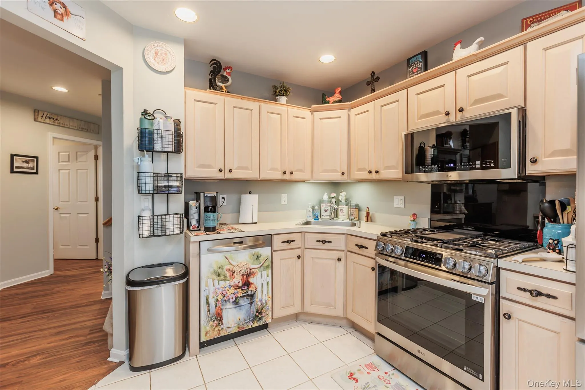 10 Tracie Lane, Brookhaven, NY, 2 Bedrooms Bedrooms, 7 Rooms Rooms,2 BathroomsBathrooms,Residential,For Rent,Tracie,0,969296 10 Tracie Lane, Brookhaven, NY, 2 Bedrooms Bedrooms, 7 Rooms Rooms,2 BathroomsBathrooms,Residential,For Rent,Tracie,0,969296