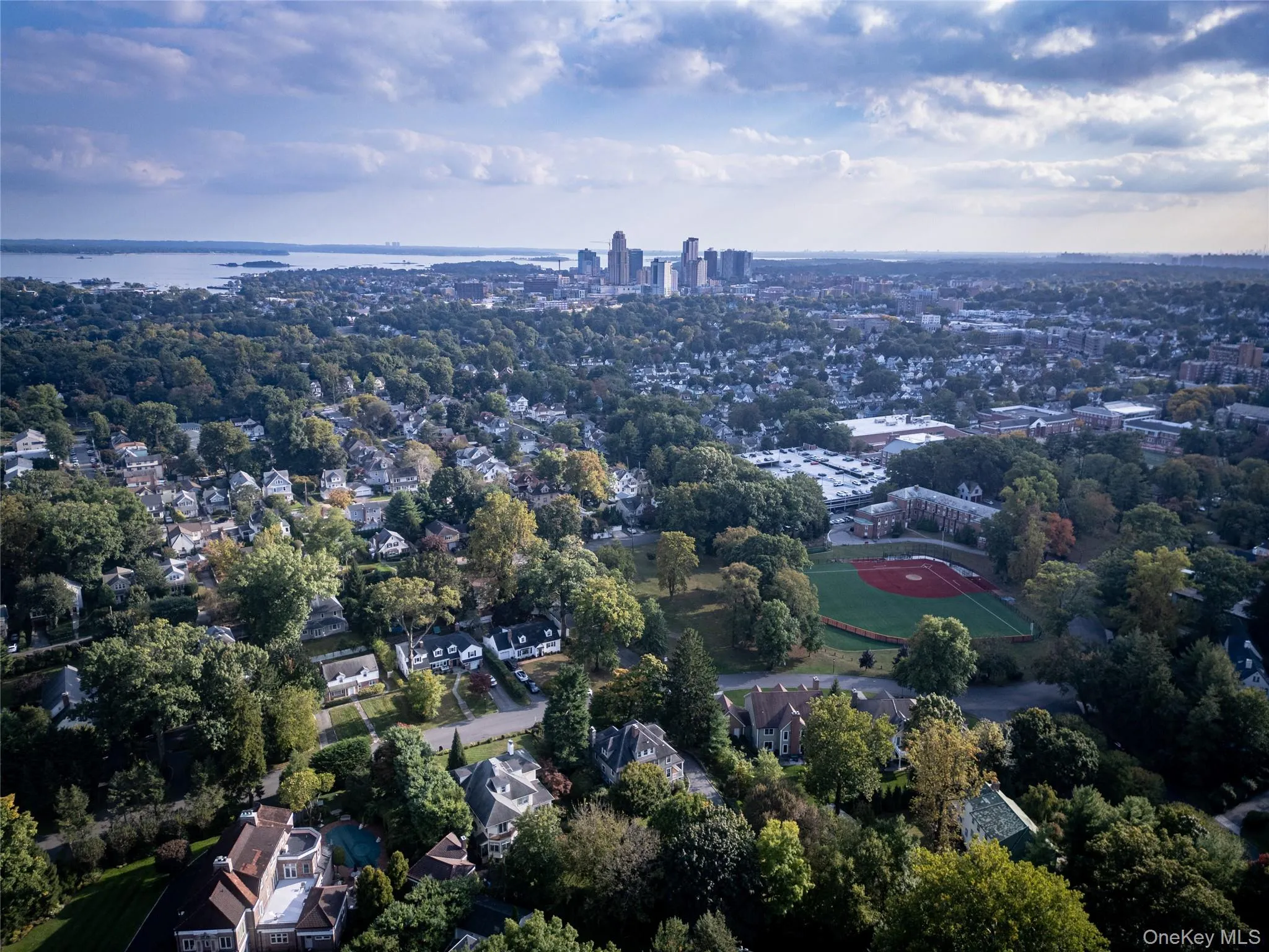 26 Overlook Circle, New Rochelle, NY, 11 Bedrooms Bedrooms, 17 Rooms Rooms,7 BathroomsBathrooms,Residential,For Rent,Overlook,0,969297 26 Overlook Circle, New Rochelle, NY, 11 Bedrooms Bedrooms, 17 Rooms Rooms,7 BathroomsBathrooms,Residential,For Rent,Overlook,0,969297