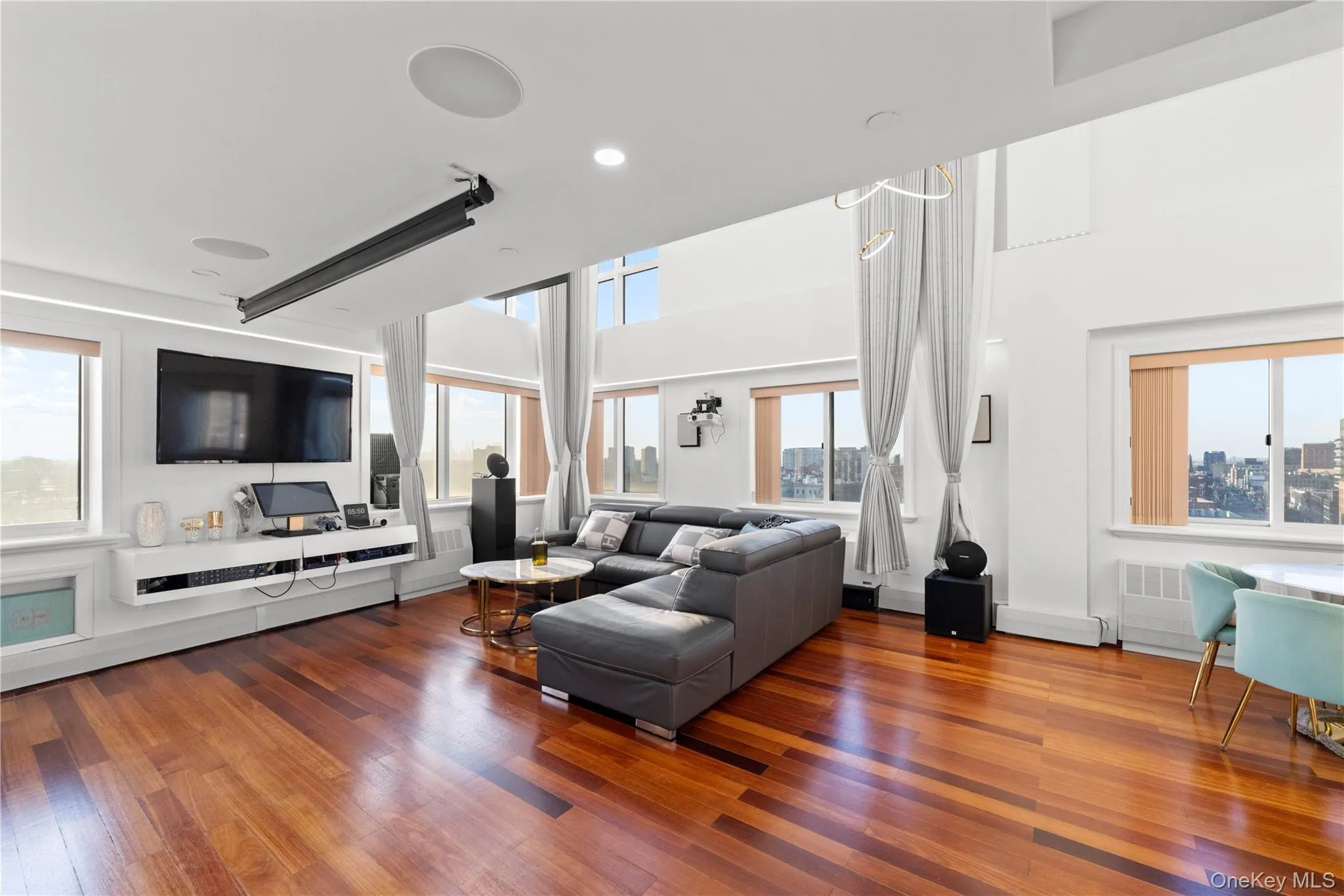 43-18 Main Street, New York, NY, 4 Bedrooms Bedrooms, 7 Rooms Rooms,3 BathroomsBathrooms,Residential,For Rent,Main,0,969299 43-18 Main Street, New York, NY, 4 Bedrooms Bedrooms, 7 Rooms Rooms,3 BathroomsBathrooms,Residential,For Rent,Main,0,969299