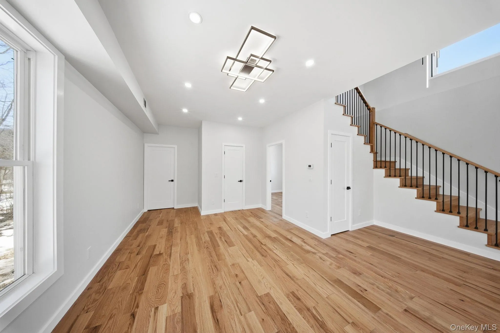 6 Maple Avenue, Fallsburg, NY, 4 Bedrooms Bedrooms, 9 Rooms Rooms,2 BathroomsBathrooms,Residential,For Rent,Maple Avenue,0,969313 6 Maple Avenue, Fallsburg, NY, 4 Bedrooms Bedrooms, 9 Rooms Rooms,2 BathroomsBathrooms,Residential,For Rent,Maple Avenue,0,969313