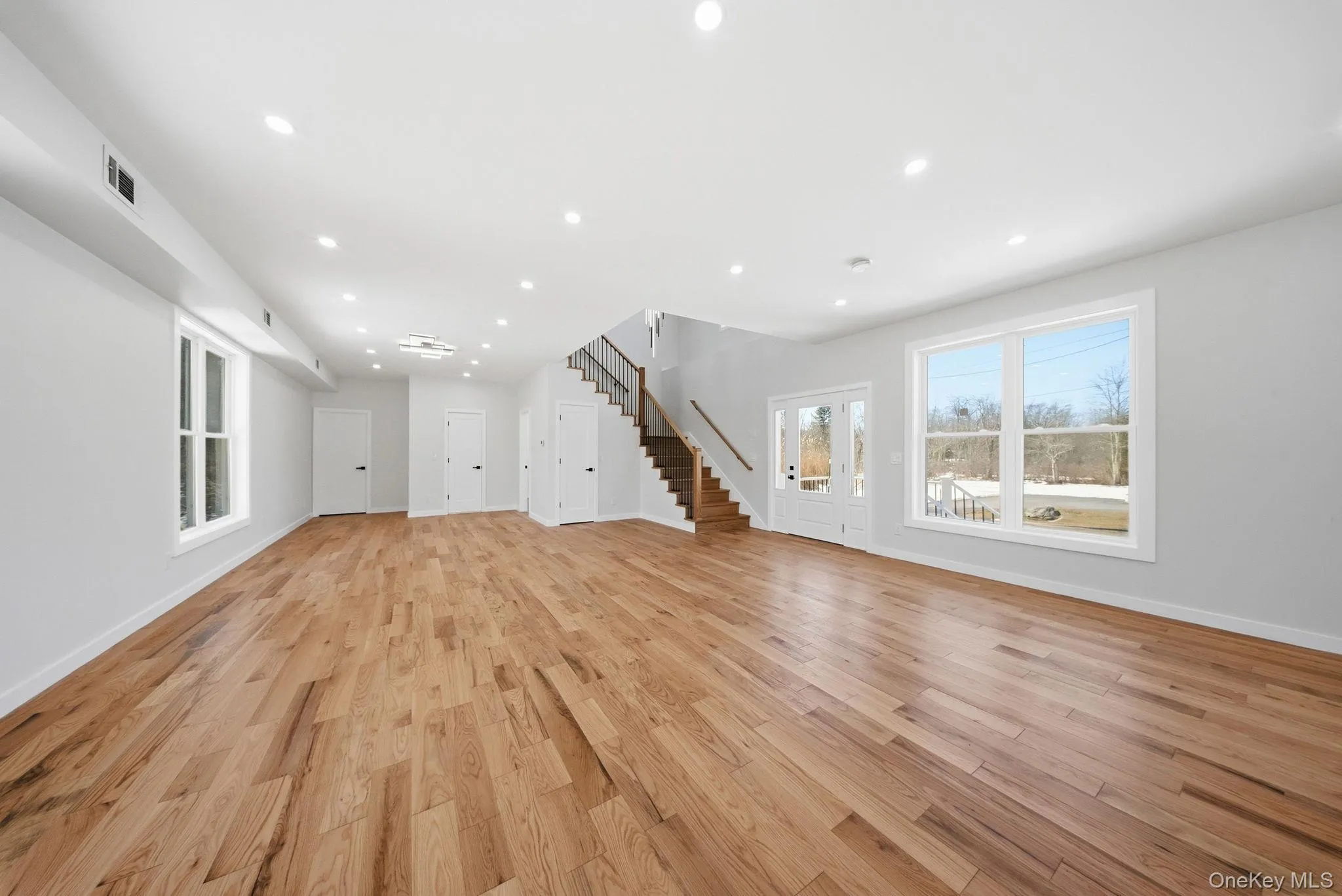 6 Maple Avenue, Fallsburg, NY, 4 Bedrooms Bedrooms, 9 Rooms Rooms,2 BathroomsBathrooms,Residential,For Rent,Maple Avenue,0,969313 6 Maple Avenue, Fallsburg, NY, 4 Bedrooms Bedrooms, 9 Rooms Rooms,2 BathroomsBathrooms,Residential,For Rent,Maple Avenue,0,969313