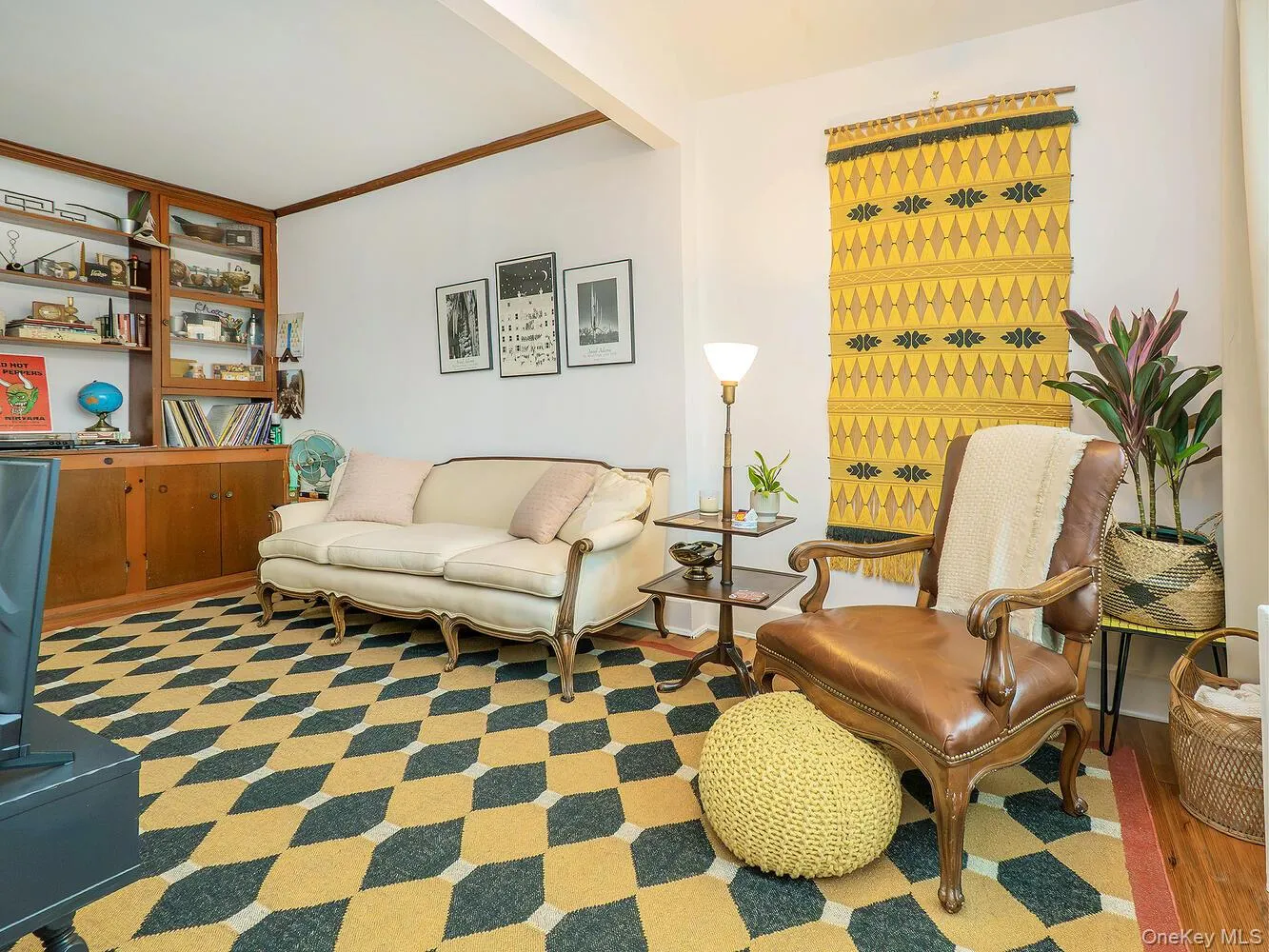 70 Central Avenue, Oyster Bay, NY, 1 Bedroom Bedrooms, 4 Rooms Rooms,1 BathroomBathrooms,Residential Lease,For Rent,Central,0,969330 70 Central Avenue, Oyster Bay, NY, 1 Bedroom Bedrooms, 4 Rooms Rooms,1 BathroomBathrooms,Residential Lease,For Rent,Central,0,969330