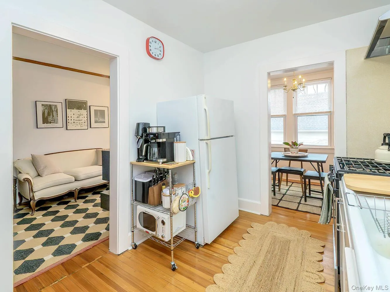 70 Central Avenue, Oyster Bay, NY, 1 Bedroom Bedrooms, 4 Rooms Rooms,1 BathroomBathrooms,Residential Lease,For Rent,Central,0,969330 70 Central Avenue, Oyster Bay, NY, 1 Bedroom Bedrooms, 4 Rooms Rooms,1 BathroomBathrooms,Residential Lease,For Rent,Central,0,969330