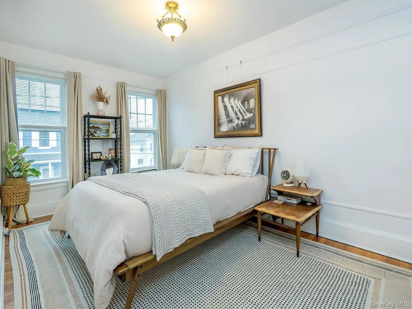 70 Central Avenue, Oyster Bay, NY, 1 Bedroom Bedrooms, 4 Rooms Rooms,1 BathroomBathrooms,Residential Lease,For Rent,Central,0,969330 70 Central Avenue, Oyster Bay, NY, 1 Bedroom Bedrooms, 4 Rooms Rooms,1 BathroomBathrooms,Residential Lease,For Rent,Central,0,969330