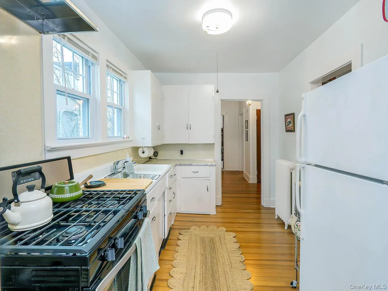 70 Central Avenue, Oyster Bay, NY, 1 Bedroom Bedrooms, 4 Rooms Rooms,1 BathroomBathrooms,Residential Lease,For Rent,Central,0,969330 70 Central Avenue, Oyster Bay, NY, 1 Bedroom Bedrooms, 4 Rooms Rooms,1 BathroomBathrooms,Residential Lease,For Rent,Central,0,969330
