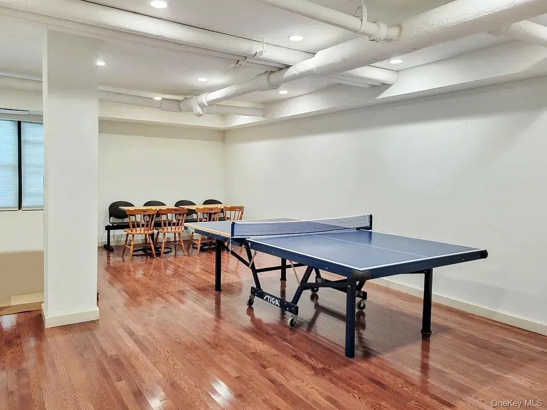 8710 51st Avenue, New York, NY, 3 Rooms Rooms,1 BathroomBathrooms,Residential Sale,For Rent,51st,0,969345 8710 51st Avenue, New York, NY, 3 Rooms Rooms,1 BathroomBathrooms,Residential Sale,For Rent,51st,0,969345