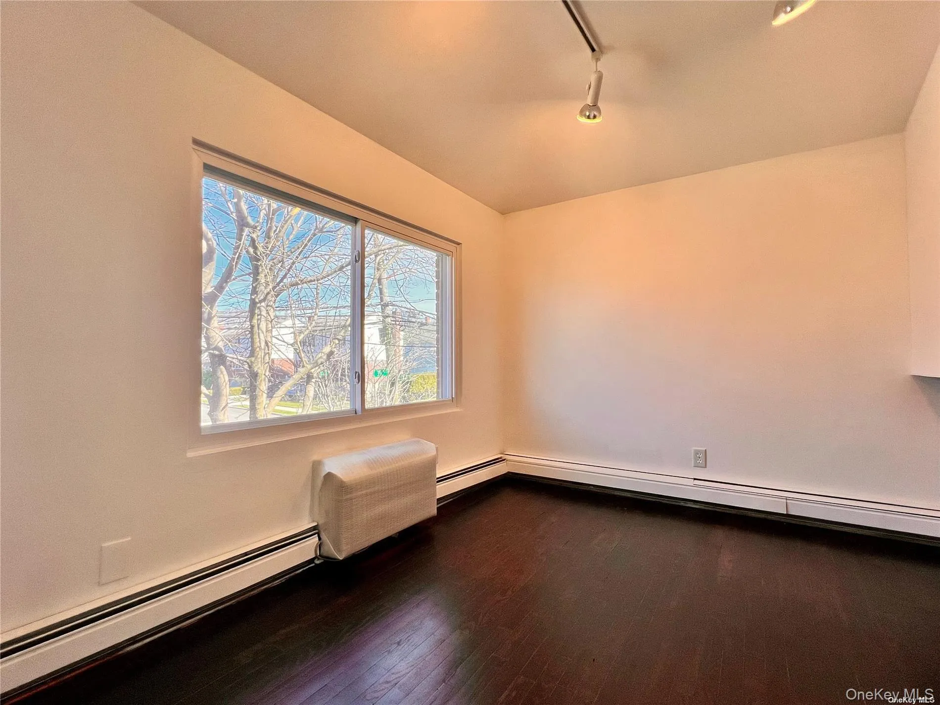 Bed / Office #3 Bed / Office #3