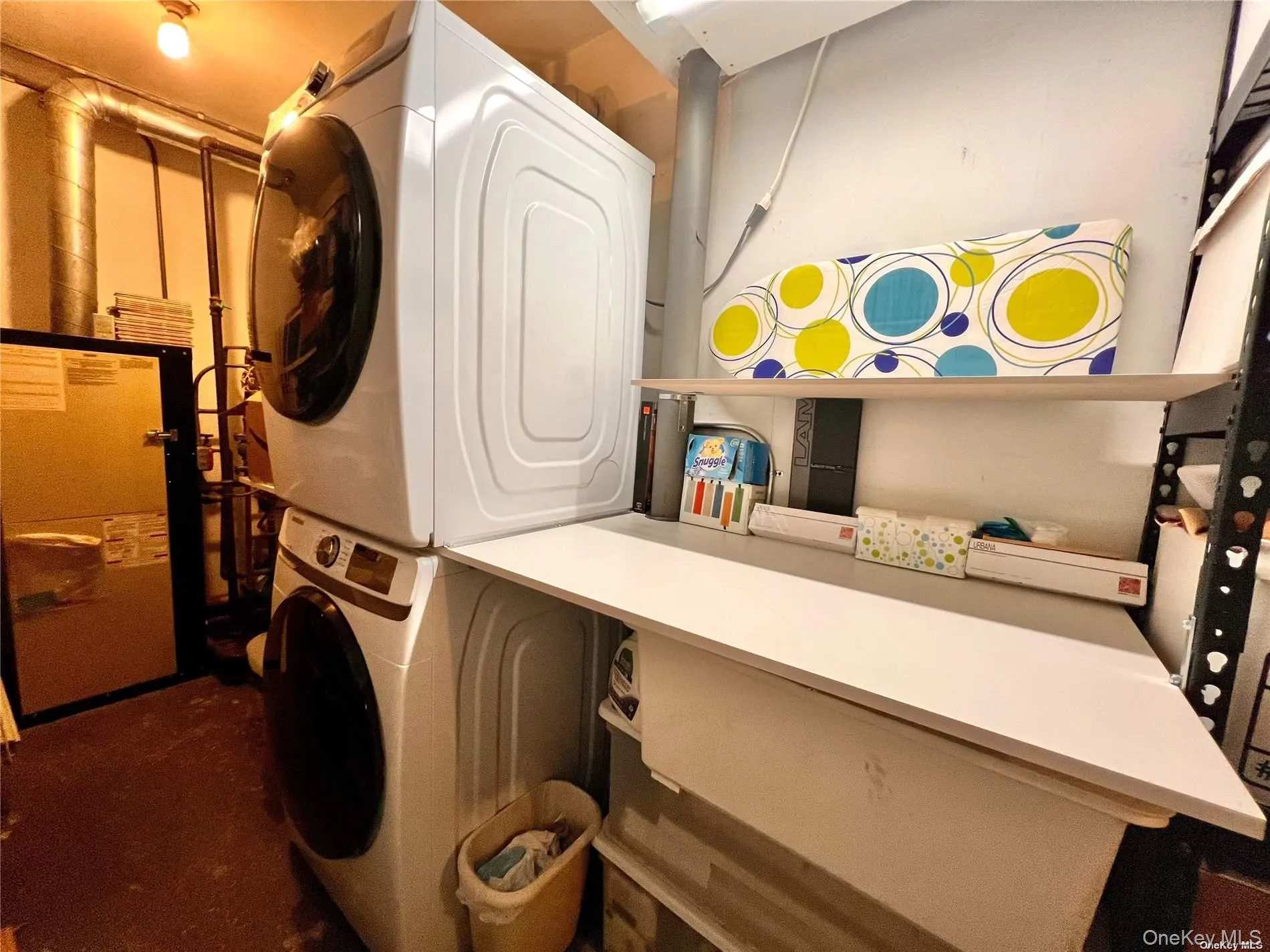 Laundry area Laundry area