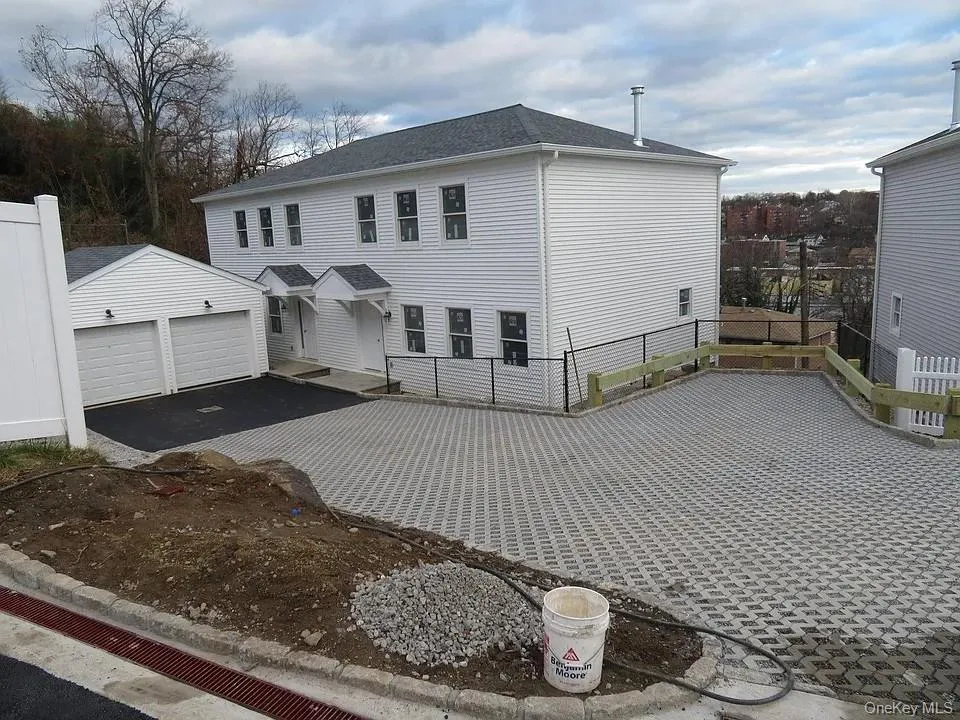 62 Gibson Place, Yonkers, NY, 4 Bedrooms Bedrooms, 7 Rooms Rooms,4 BathroomsBathrooms,Residential Lease,For Rent,Gibson,0,969382 62 Gibson Place, Yonkers, NY, 4 Bedrooms Bedrooms, 7 Rooms Rooms,4 BathroomsBathrooms,Residential Lease,For Rent,Gibson,0,969382