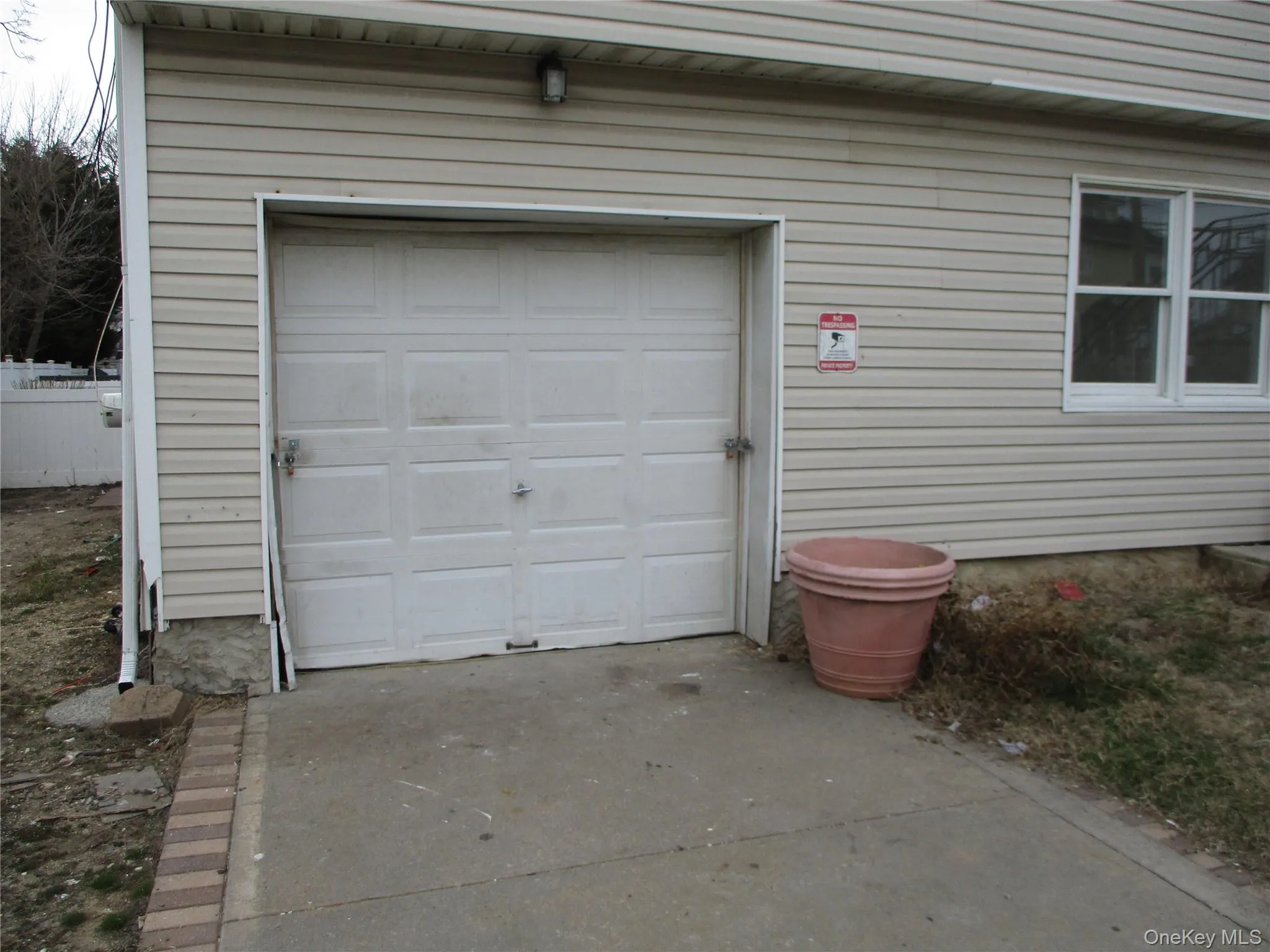 94 Roger Avenue, Hempstead, NY, 4 Bedrooms Bedrooms, 7 Rooms Rooms,3 BathroomsBathrooms,Residential Lease,For Rent,Roger,0,969402 94 Roger Avenue, Hempstead, NY, 4 Bedrooms Bedrooms, 7 Rooms Rooms,3 BathroomsBathrooms,Residential Lease,For Rent,Roger,0,969402