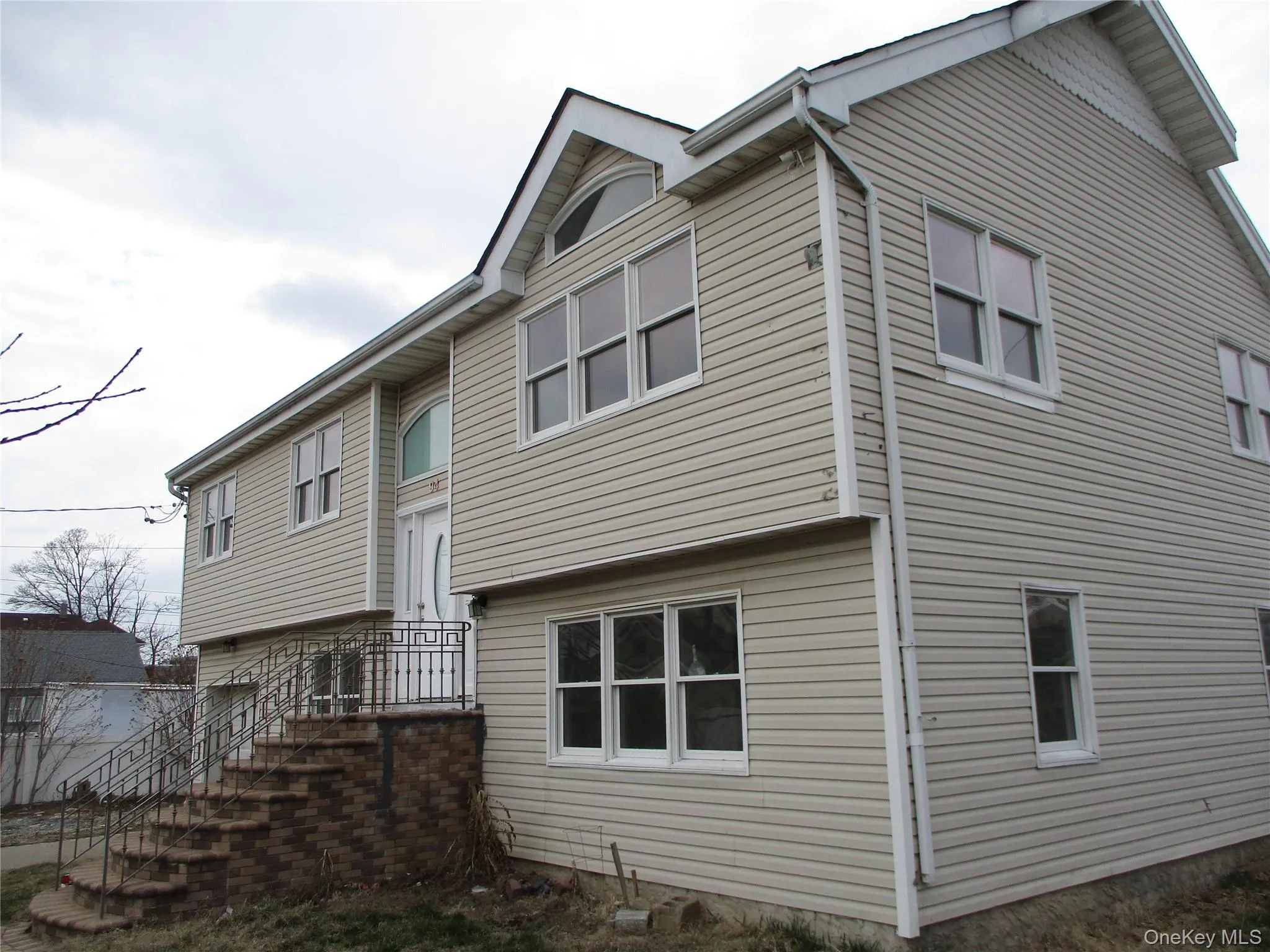 94 Roger Avenue, Hempstead, NY, 4 Bedrooms Bedrooms, 7 Rooms Rooms,3 BathroomsBathrooms,Residential Lease,For Rent,Roger,0,969402 94 Roger Avenue, Hempstead, NY, 4 Bedrooms Bedrooms, 7 Rooms Rooms,3 BathroomsBathrooms,Residential Lease,For Rent,Roger,0,969402