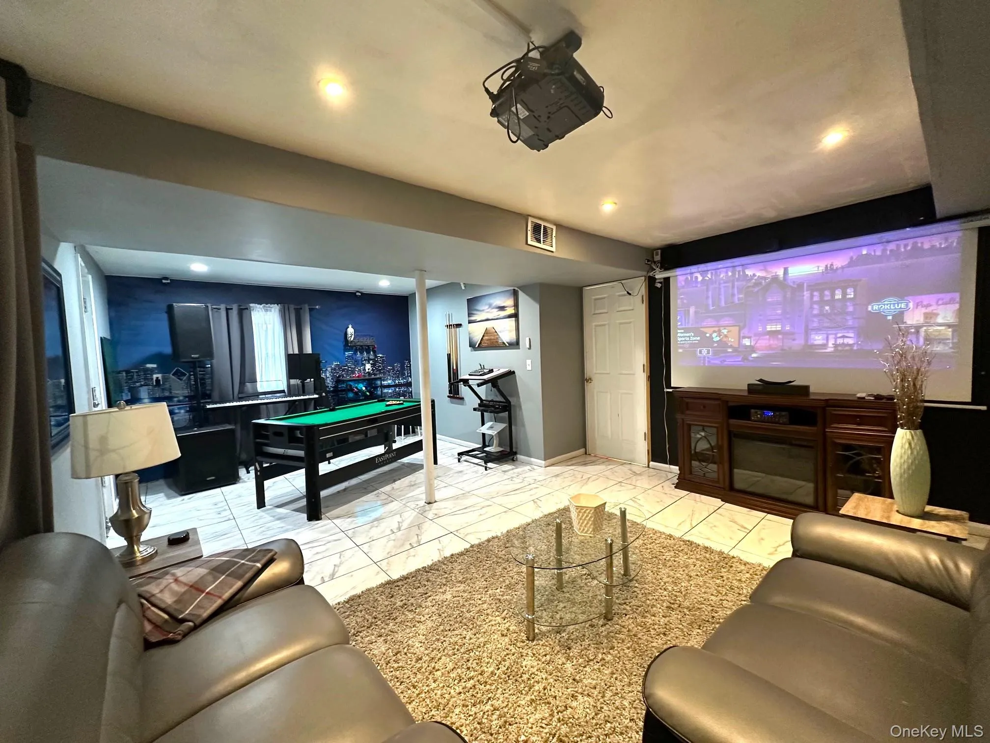 You won't want to leave. This is an all-purpose, fun room You won't want to leave. This is an all-purpose, fun room
