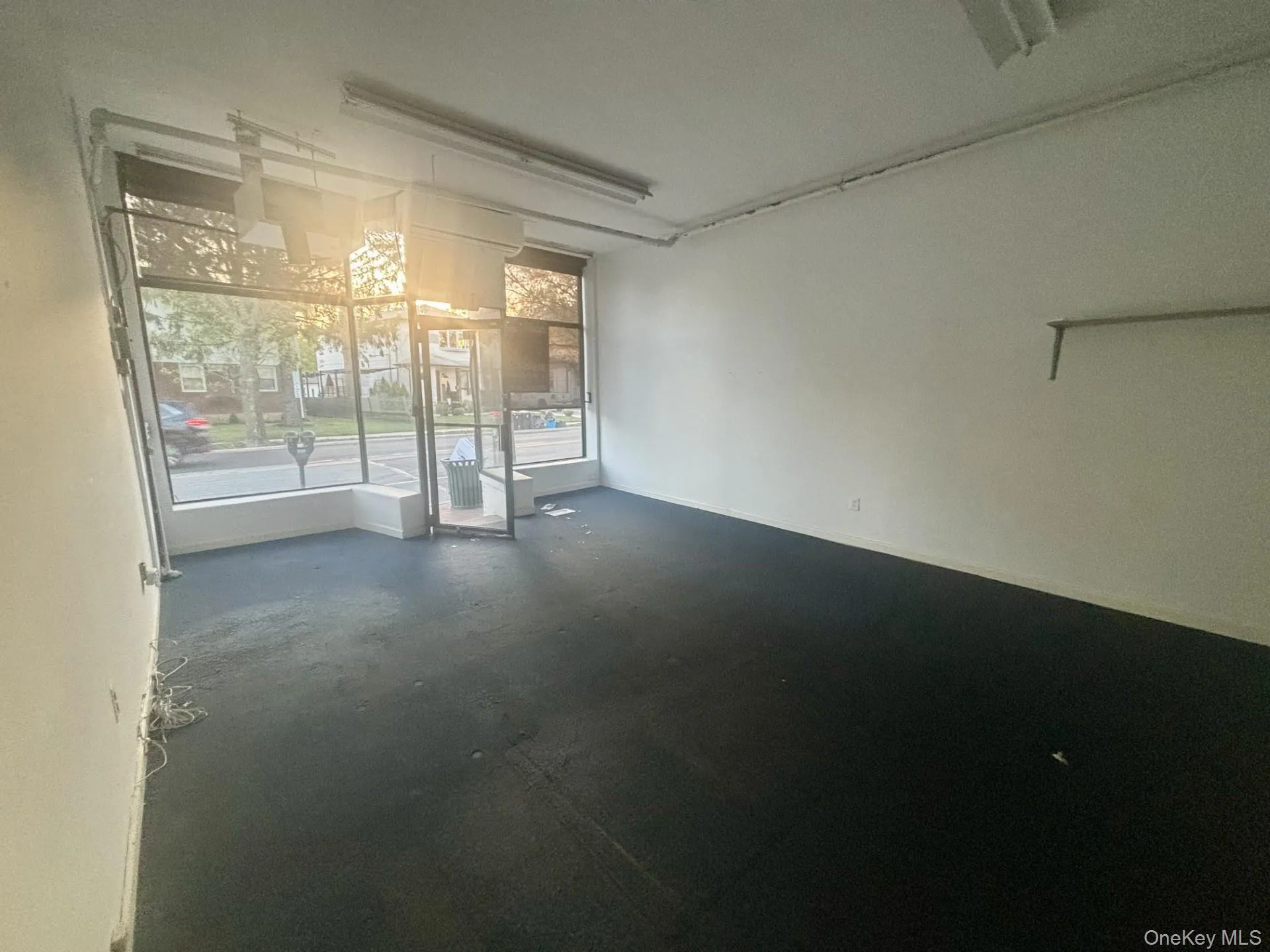 188 Hempstead Avenue, Hempstead, NY, ,Commercial Lease,For Rent,Hempstead,0,969409 188 Hempstead Avenue, Hempstead, NY, ,Commercial Lease,For Rent,Hempstead,0,969409