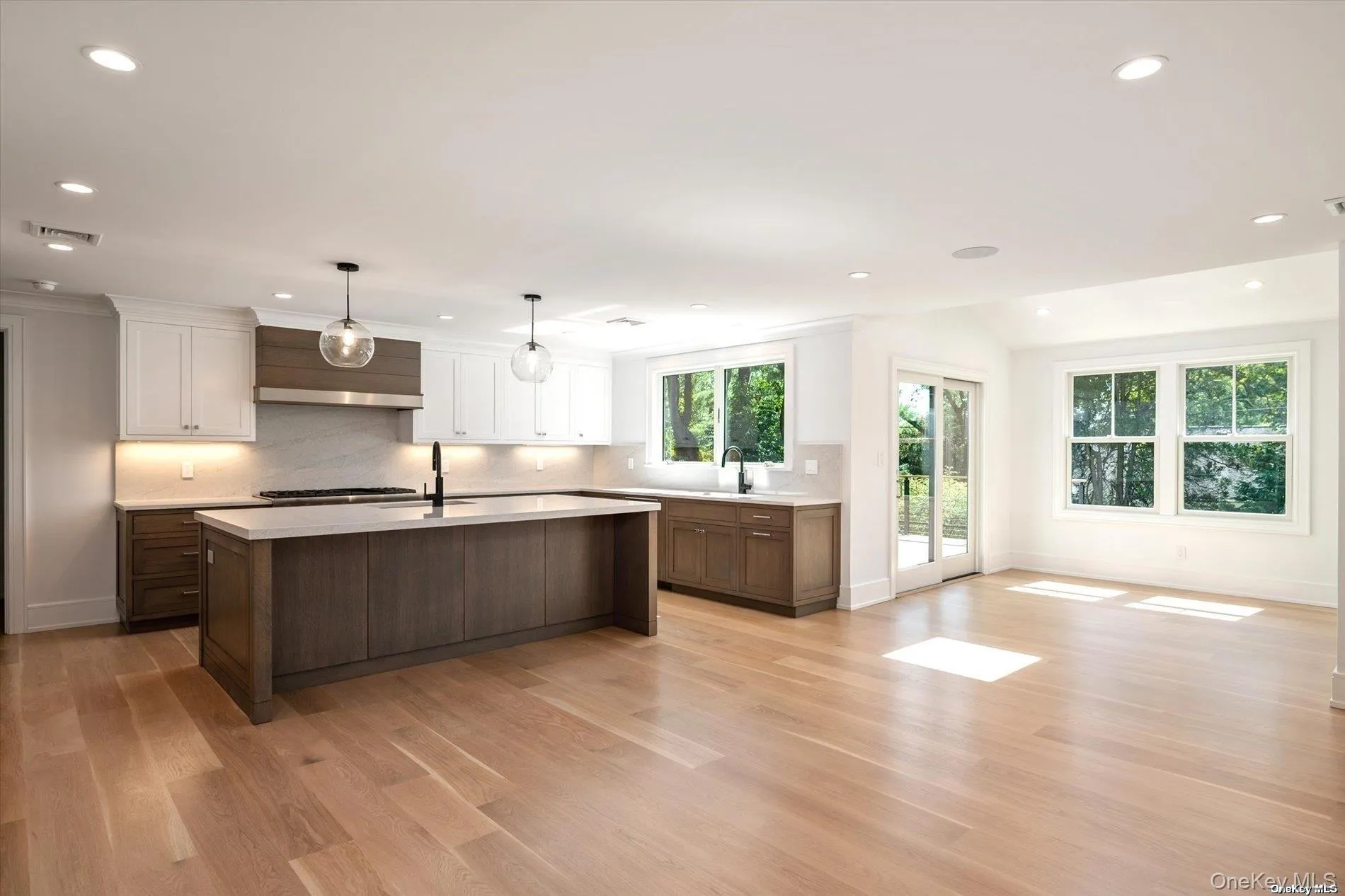 40 Hewlett Lane, North Hempstead, NY, 6 Bedrooms Bedrooms, 14 Rooms Rooms,6 BathroomsBathrooms,Residential Lease,For Rent,Hewlett,0,969417 40 Hewlett Lane, North Hempstead, NY, 6 Bedrooms Bedrooms, 14 Rooms Rooms,6 BathroomsBathrooms,Residential Lease,For Rent,Hewlett,0,969417