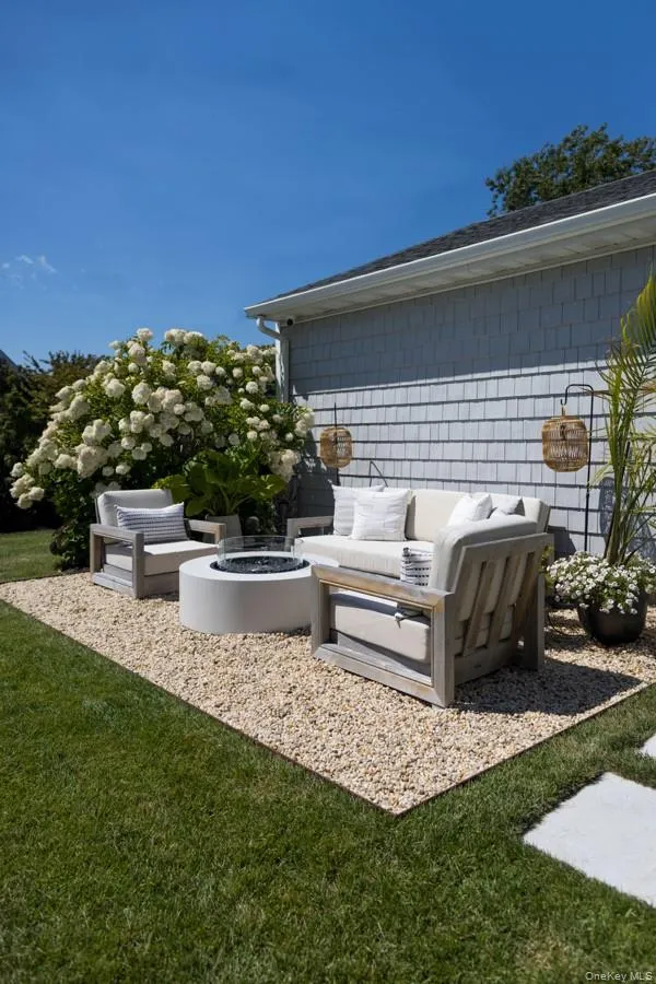 Beautiful Outdoor Sitting Area And Fire Pit Beautiful Outdoor Sitting Area And Fire Pit