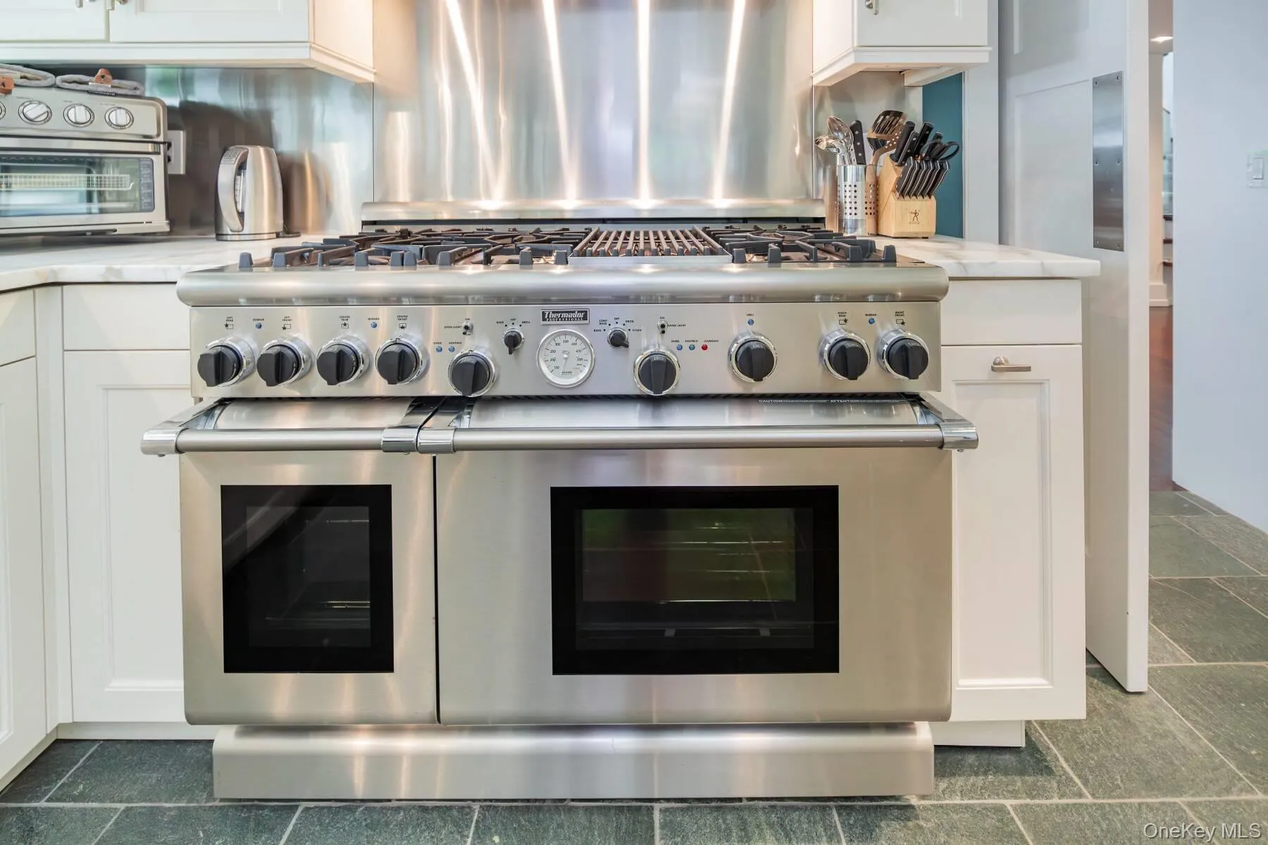 914 Ocean Road, Southampton, NY, 7 Bedrooms Bedrooms, 16 Rooms Rooms,5 BathroomsBathrooms,Residential Lease,For Rent,Ocean,0,969440 914 Ocean Road, Southampton, NY, 7 Bedrooms Bedrooms, 16 Rooms Rooms,5 BathroomsBathrooms,Residential Lease,For Rent,Ocean,0,969440