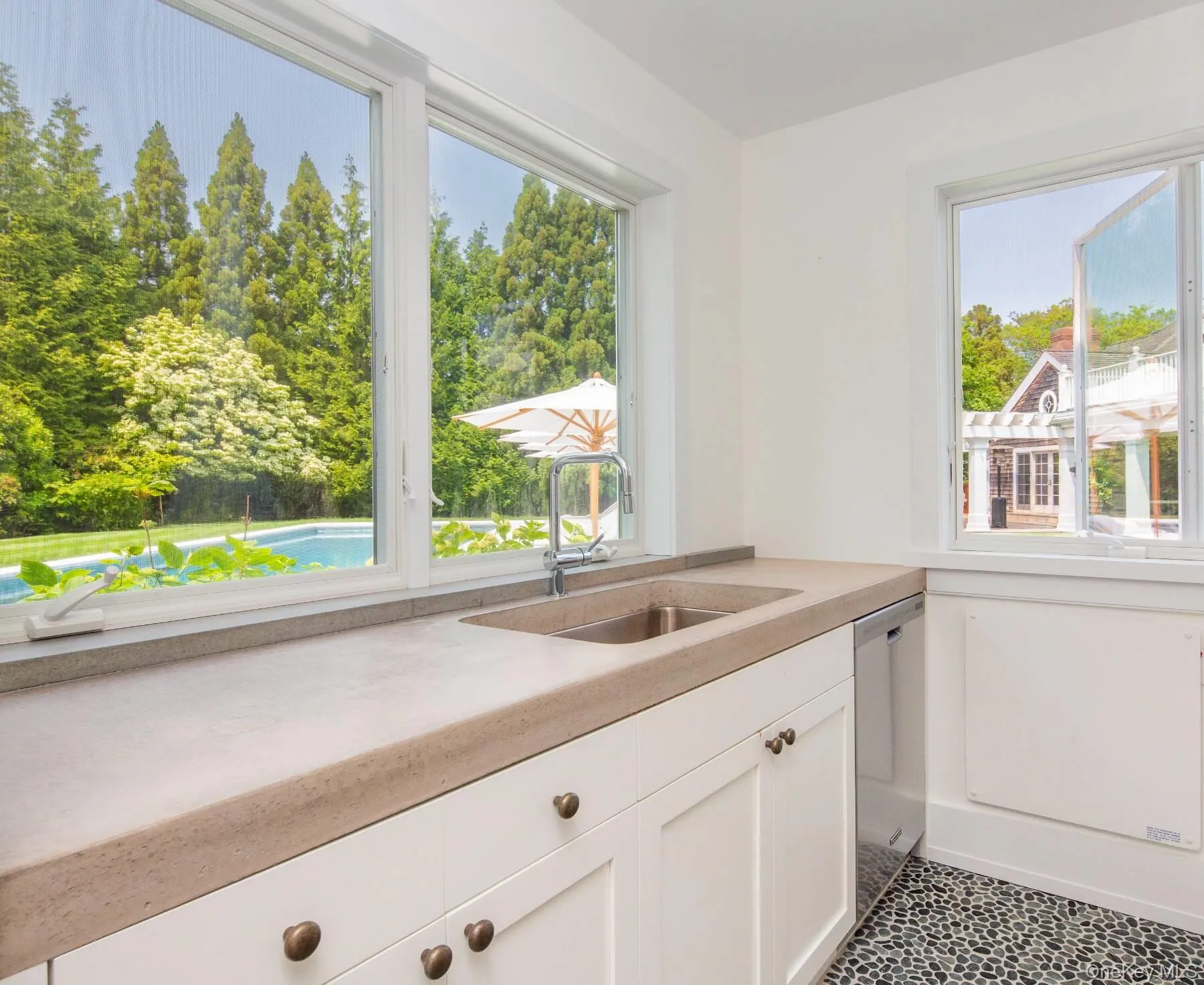 914 Ocean Road, Southampton, NY, 7 Bedrooms Bedrooms, 16 Rooms Rooms,5 BathroomsBathrooms,Residential Lease,For Rent,Ocean,0,969440 914 Ocean Road, Southampton, NY, 7 Bedrooms Bedrooms, 16 Rooms Rooms,5 BathroomsBathrooms,Residential Lease,For Rent,Ocean,0,969440