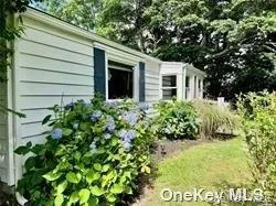 16A Bishop Avenue, Southampton, NY, 1 Bedroom Bedrooms, 3 Rooms Rooms,1 BathroomBathrooms,Residential Lease,For Rent,Bishop,0,969456 16A Bishop Avenue, Southampton, NY, 1 Bedroom Bedrooms, 3 Rooms Rooms,1 BathroomBathrooms,Residential Lease,For Rent,Bishop,0,969456