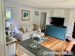 16A Bishop Avenue, Southampton, NY, 1 Bedroom Bedrooms, 3 Rooms Rooms,1 BathroomBathrooms,Residential Lease,For Rent,Bishop,0,969456 16A Bishop Avenue, Southampton, NY, 1 Bedroom Bedrooms, 3 Rooms Rooms,1 BathroomBathrooms,Residential Lease,For Rent,Bishop,0,969456